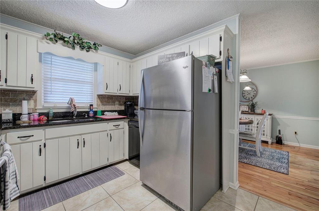 12 Wooddale Drive SW