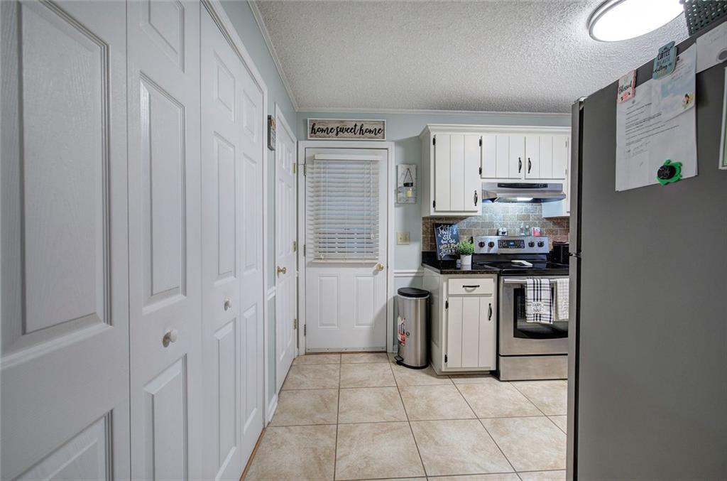 12 Wooddale Drive SW