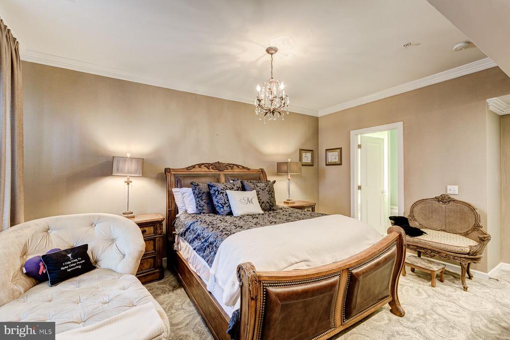 343 CEDAR ST NW #312