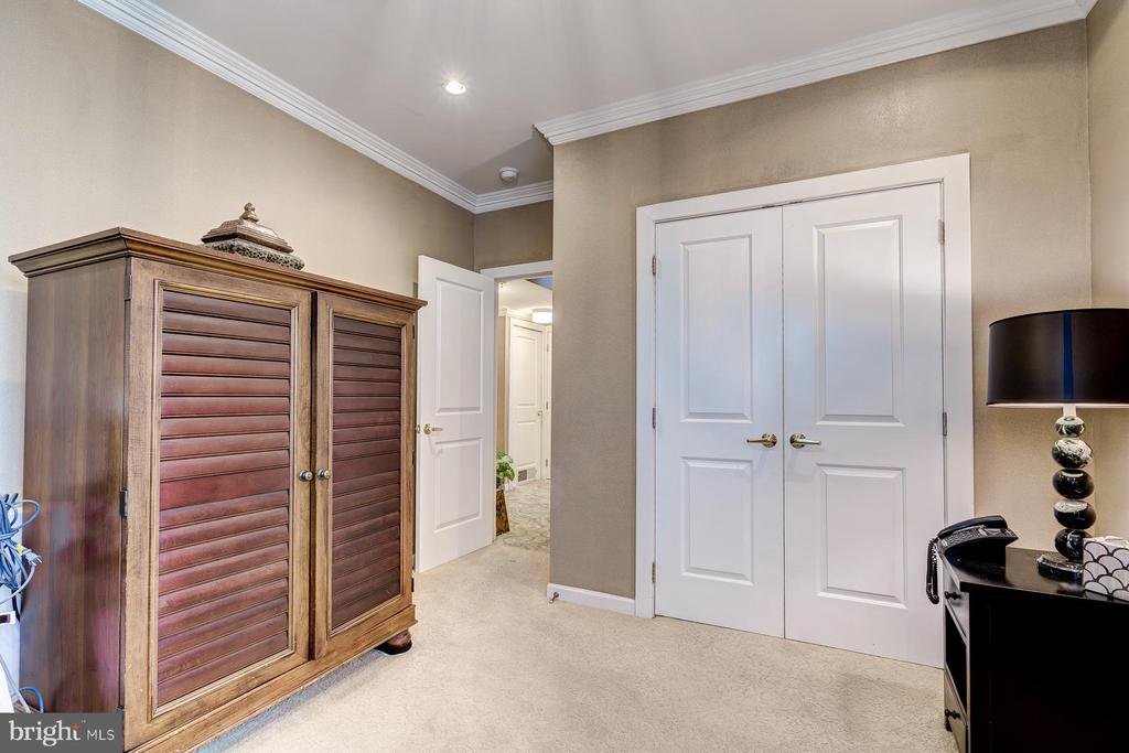 343 CEDAR ST NW #312
