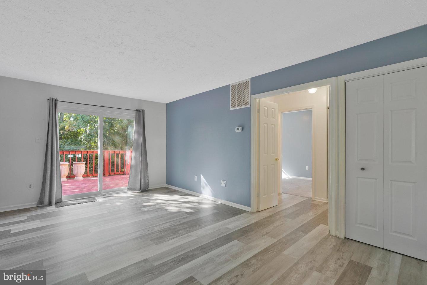 2289 Vine Hill Ct