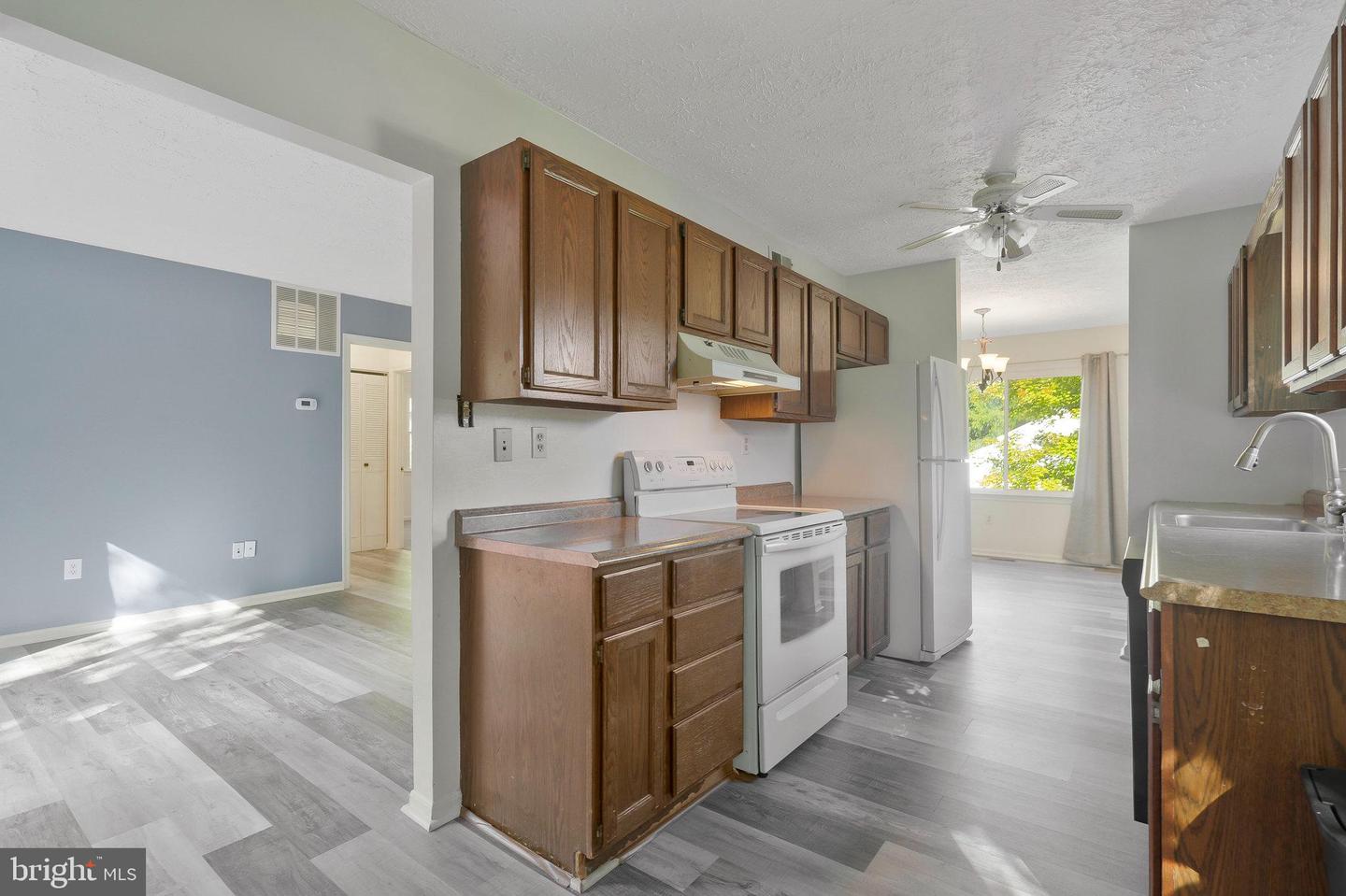 2289 Vine Hill Ct