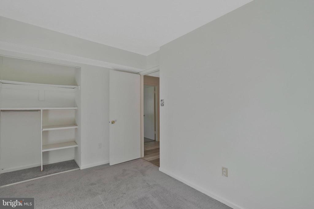 2289 Vine Hill Ct