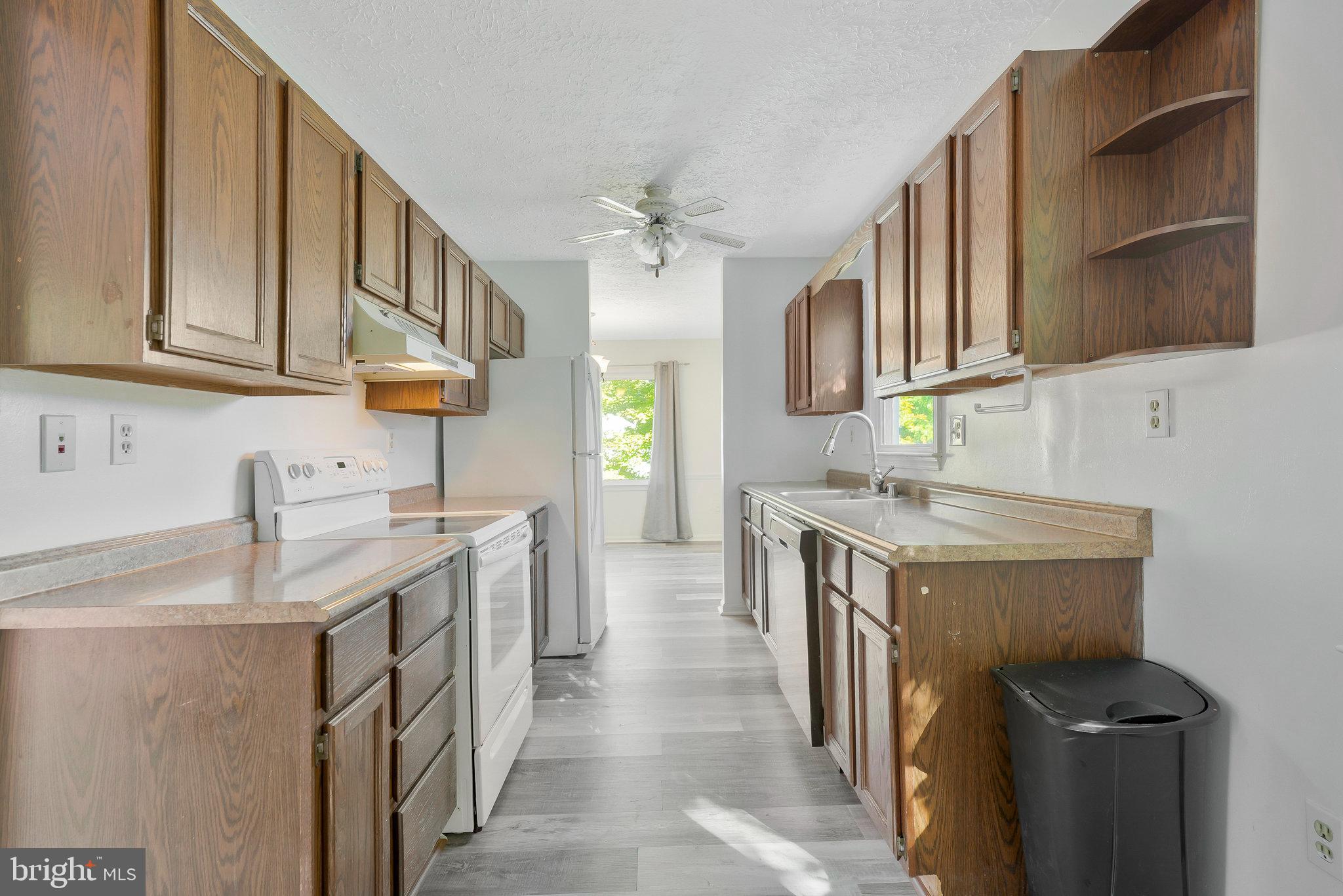2289 Vine Hill Ct