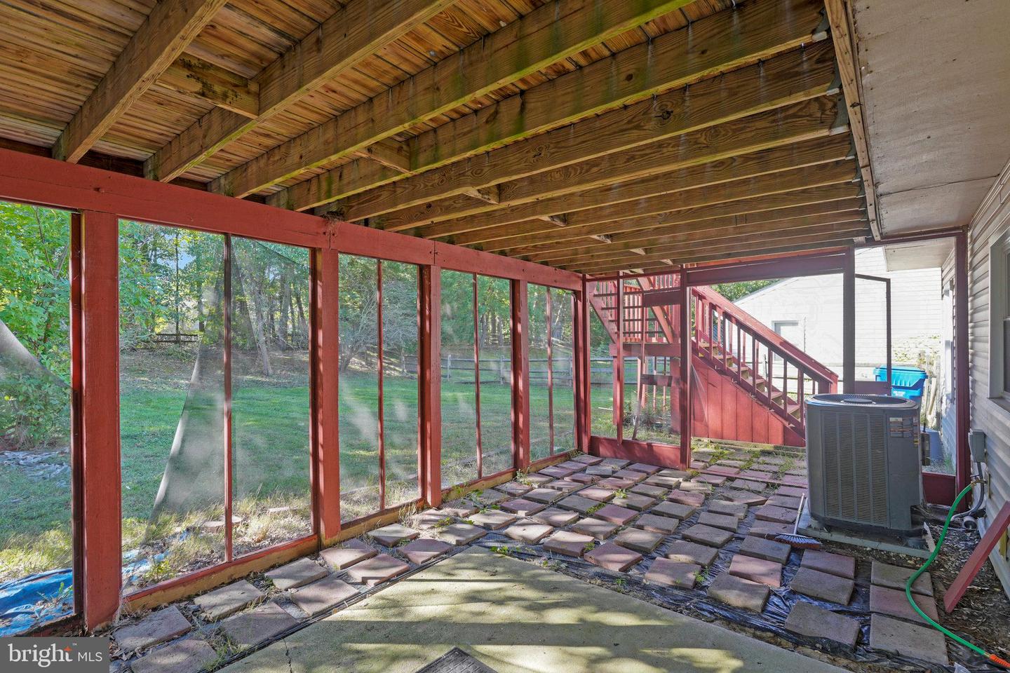 2289 Vine Hill Ct
