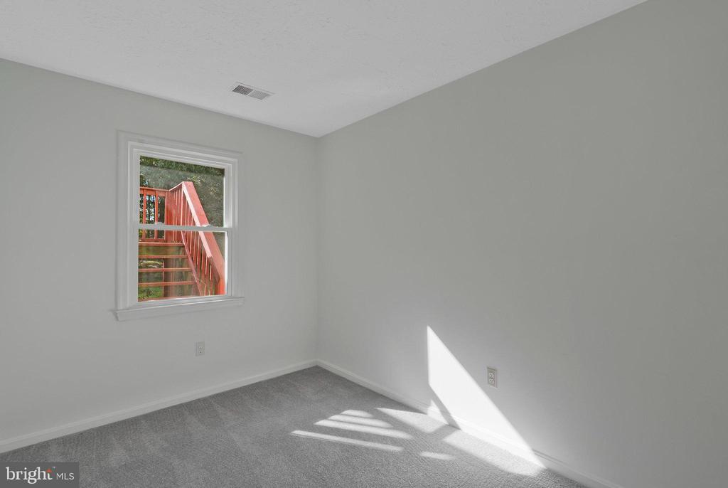 2289 Vine Hill Ct