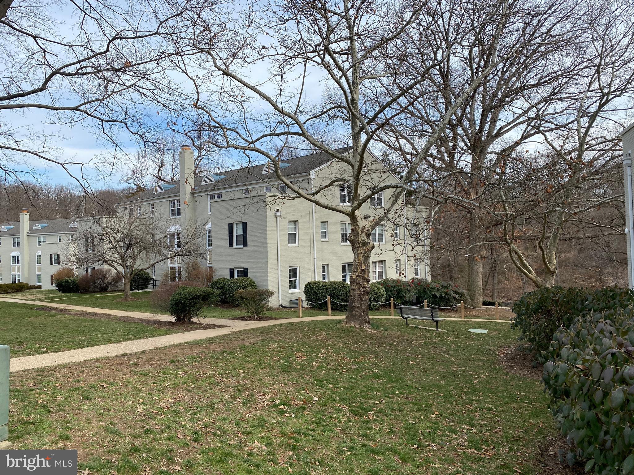 822 S ARLINGTON MILL DR #303