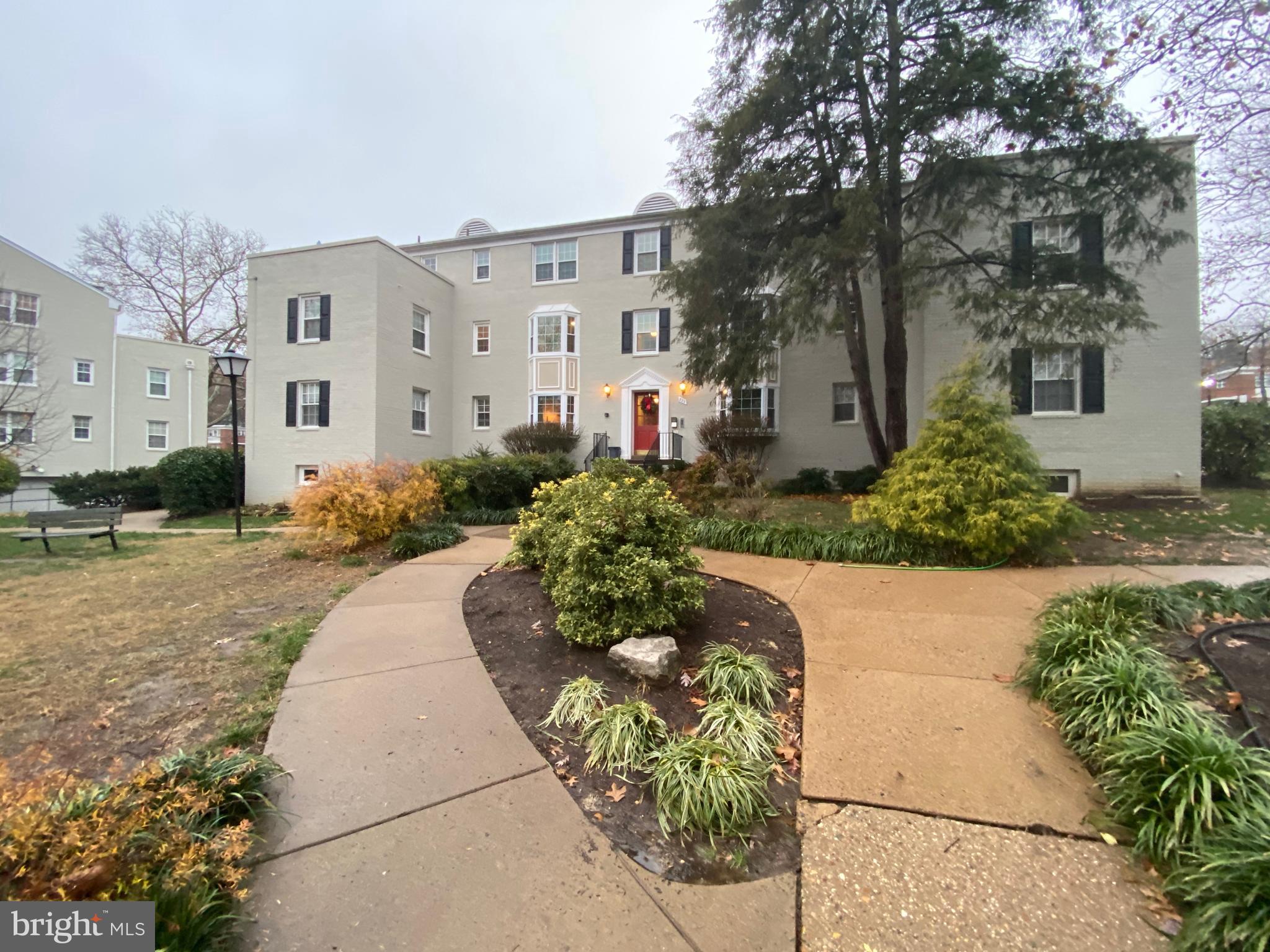 822 S ARLINGTON MILL DR #303