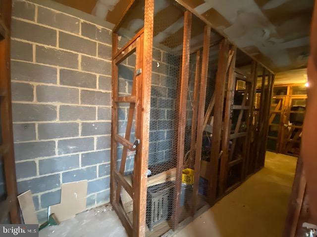 412 N ARMISTEAD ST #101