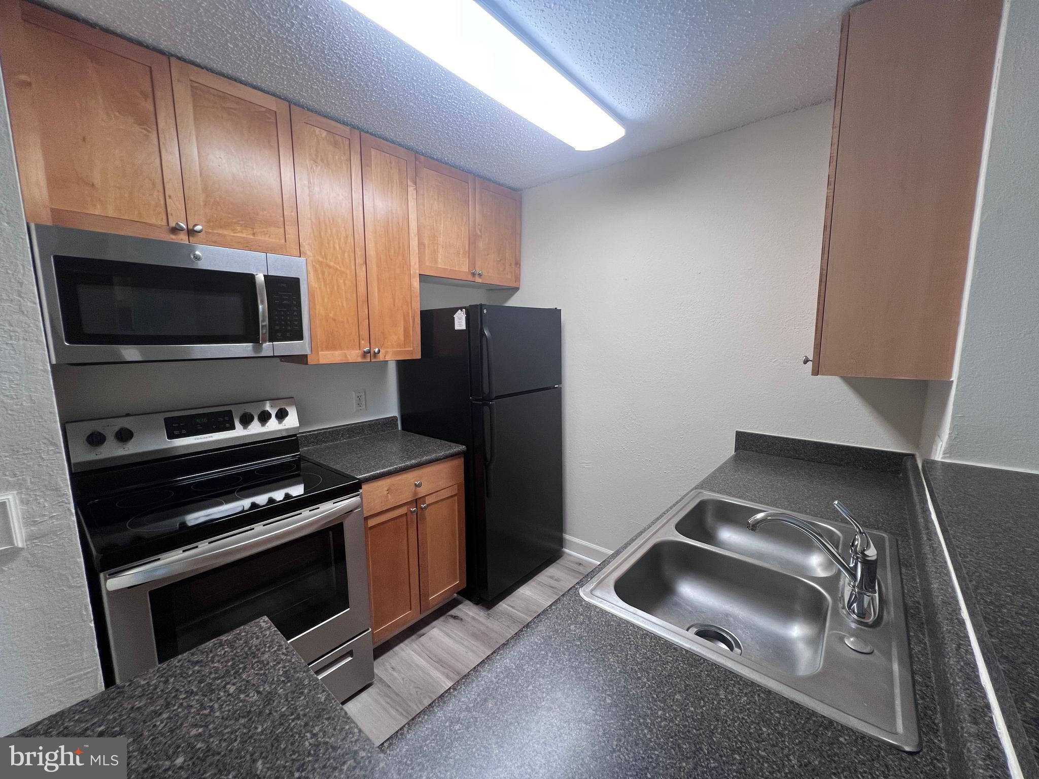 60 S VAN DORN ST #517