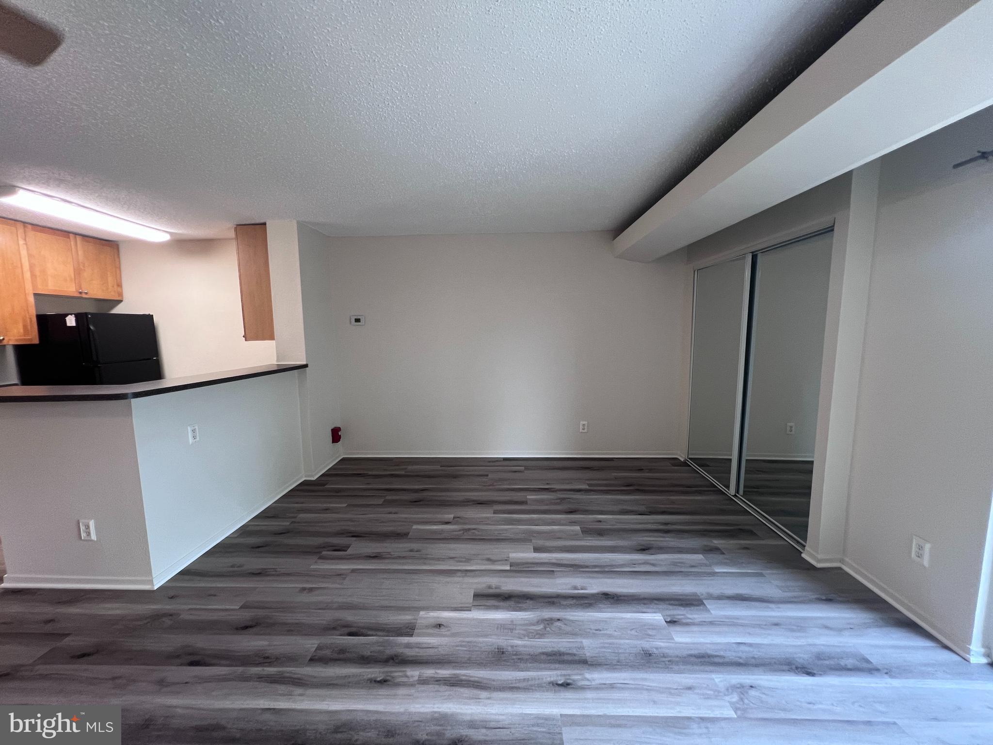 60 S VAN DORN ST #517