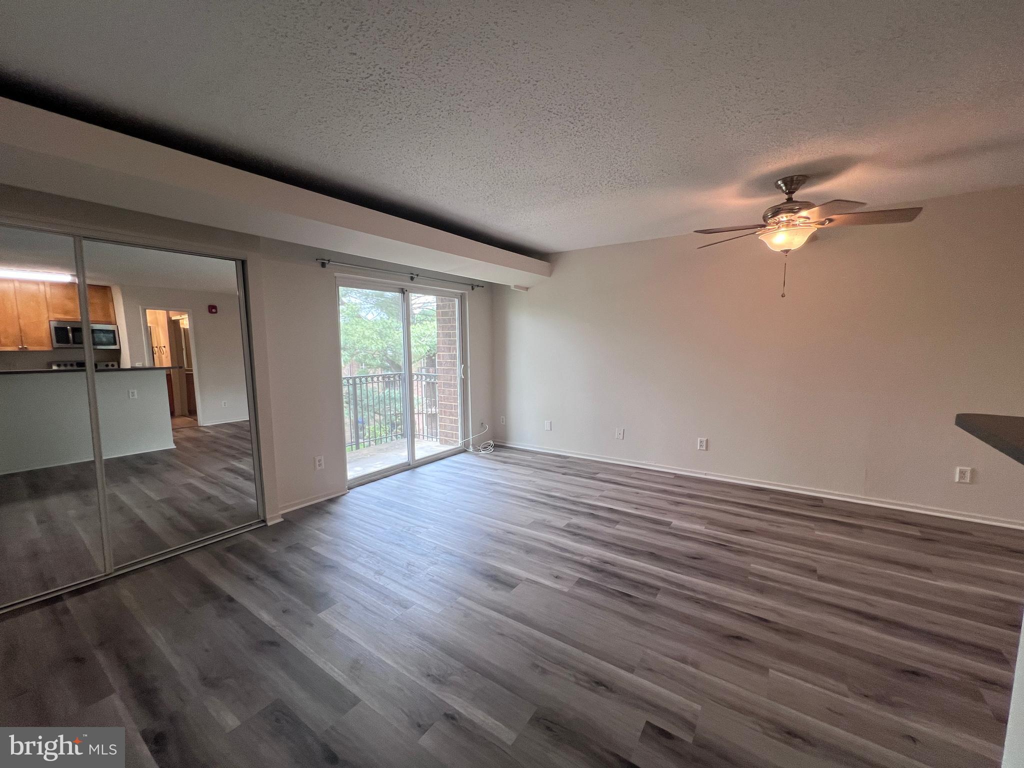 60 S VAN DORN ST #517