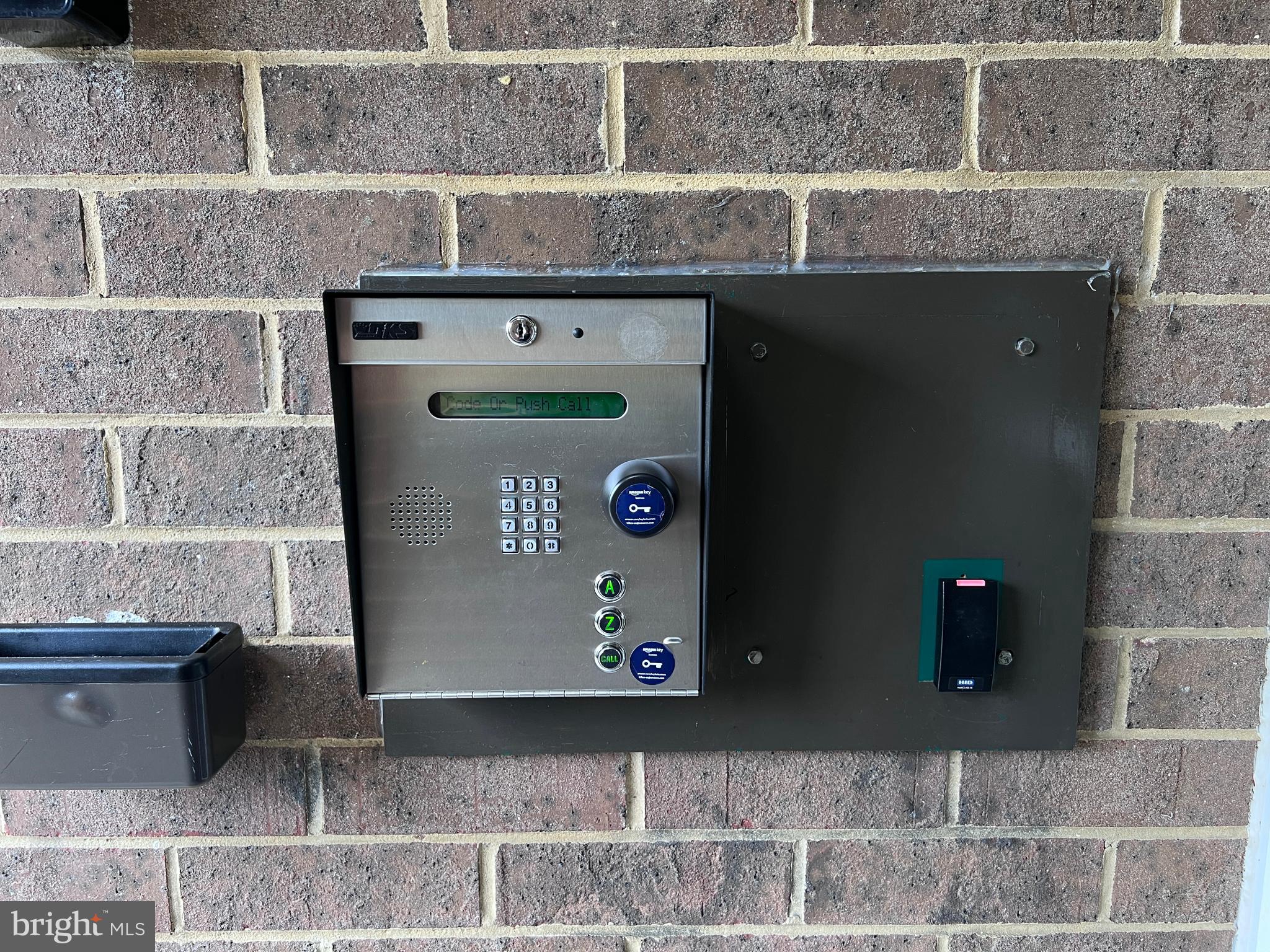 60 S VAN DORN ST #517