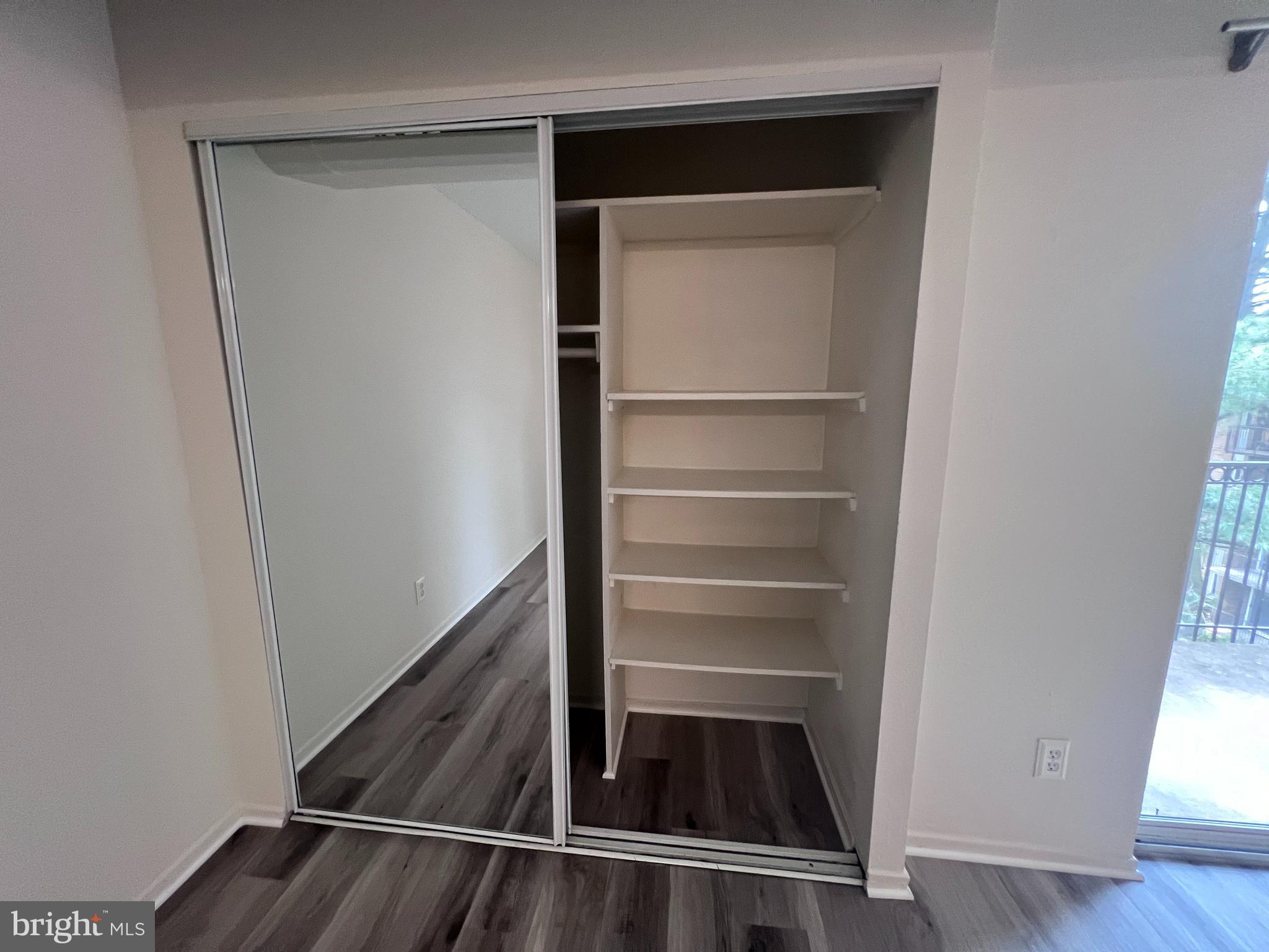 60 S VAN DORN ST #517