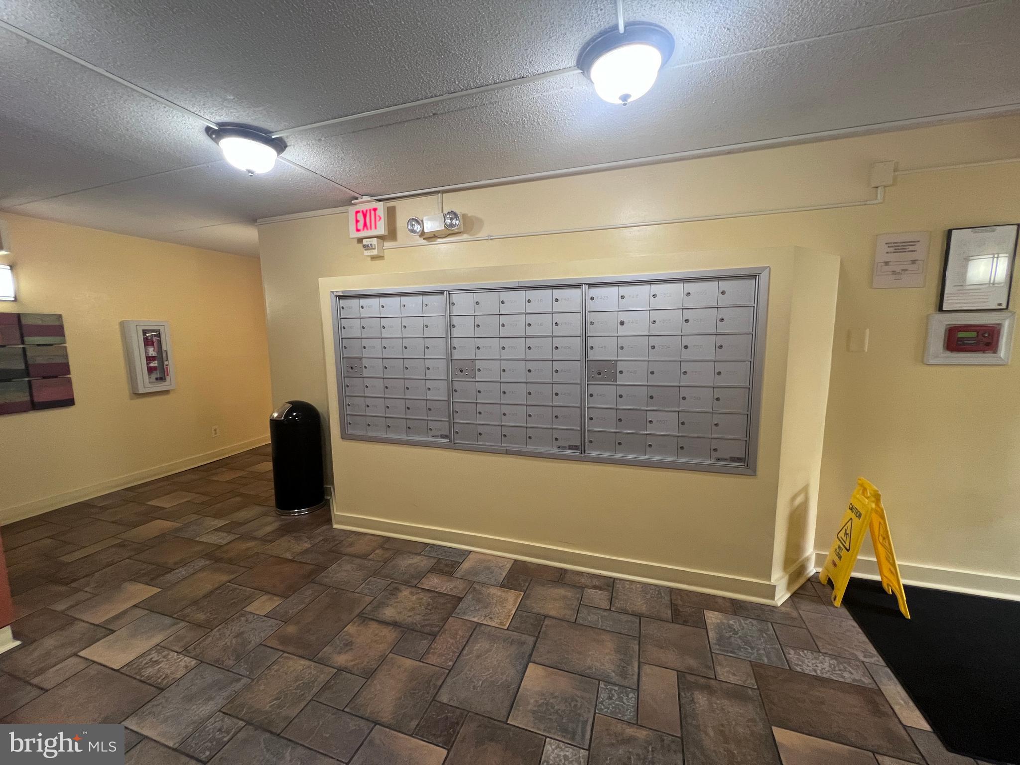 60 S VAN DORN ST #517