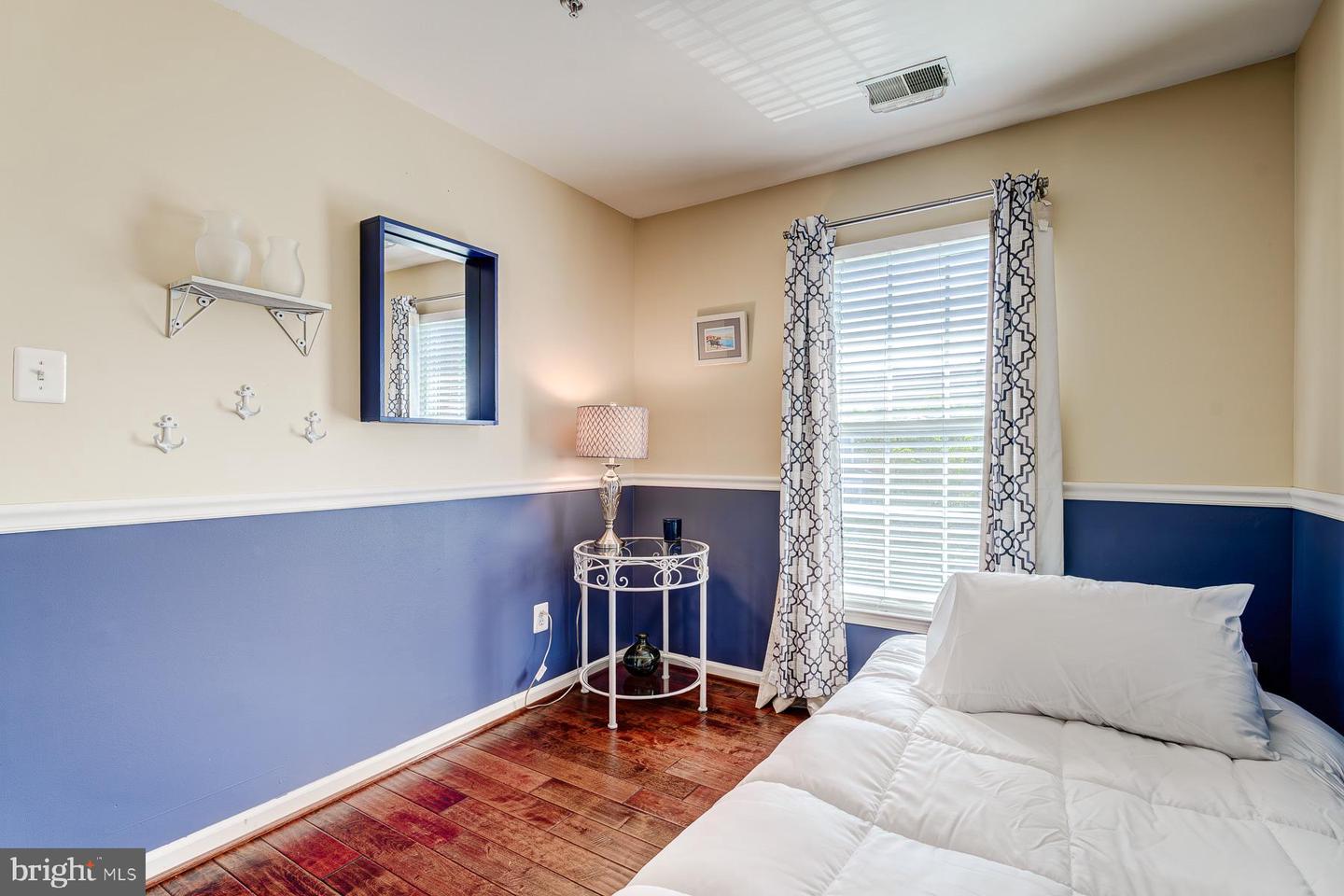 938 Harrison Cir