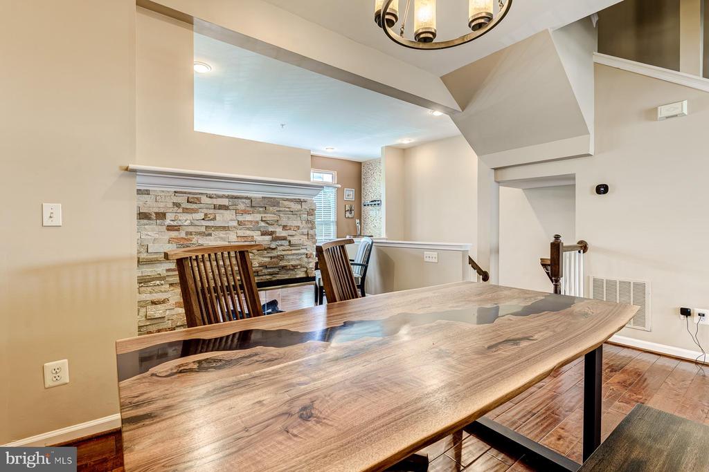 938 Harrison Cir