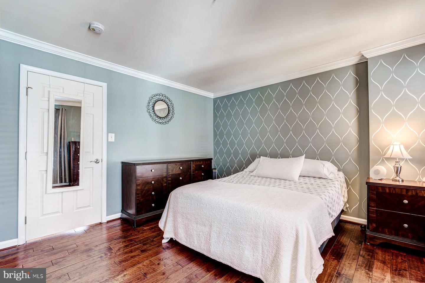 938 Harrison Cir