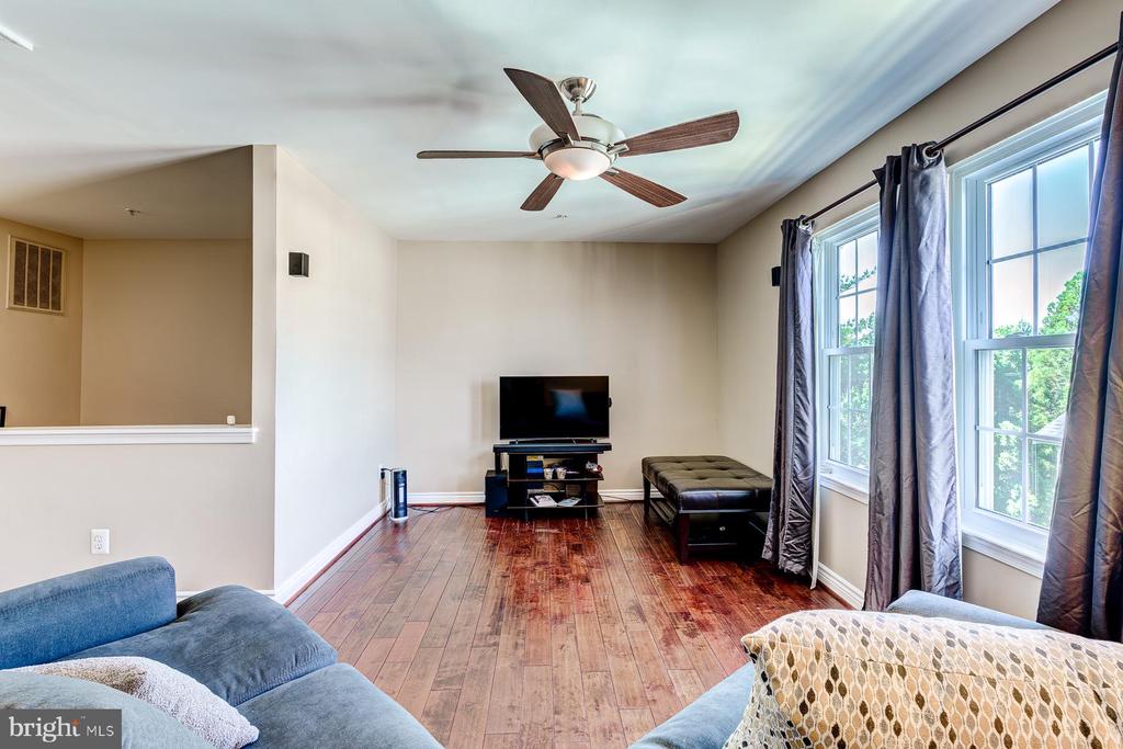 938 Harrison Cir
