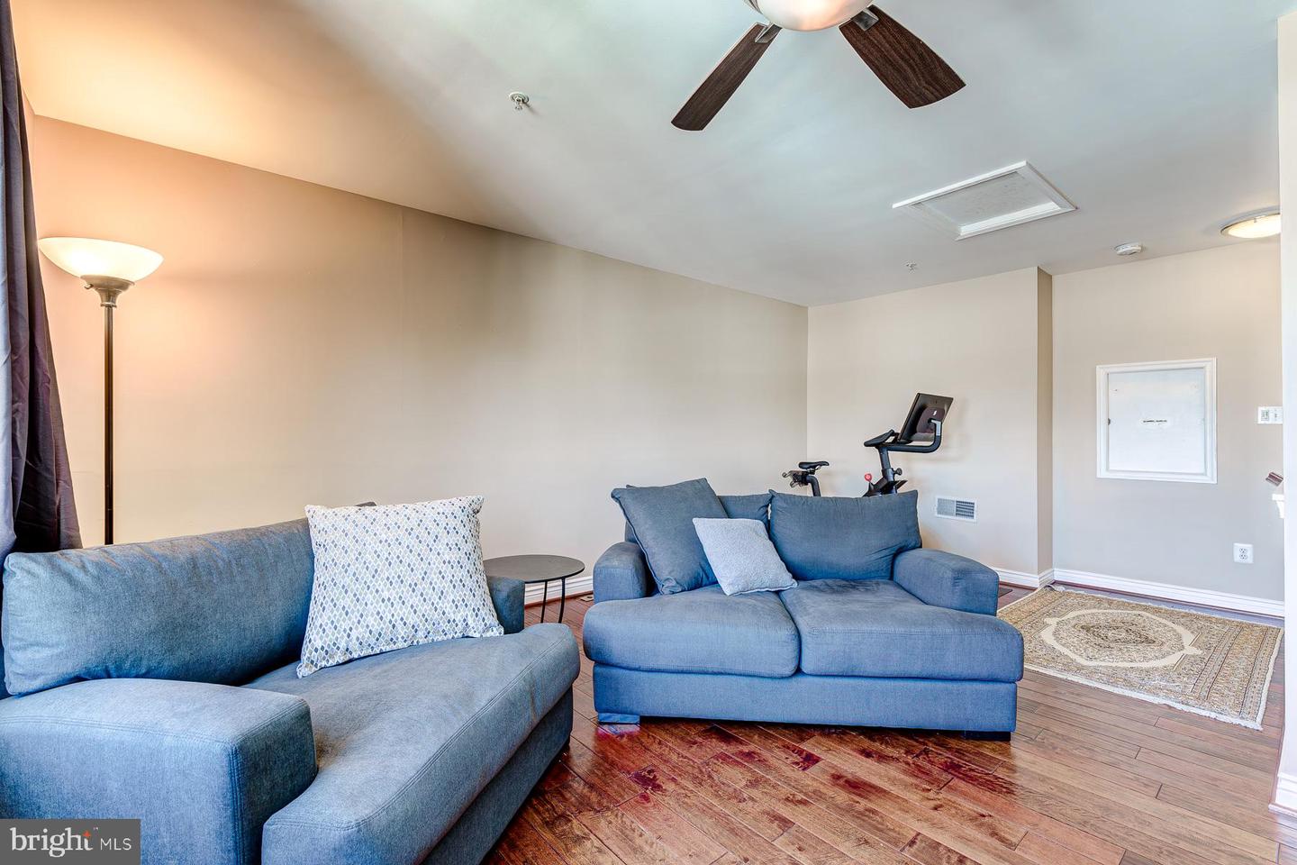 938 Harrison Cir