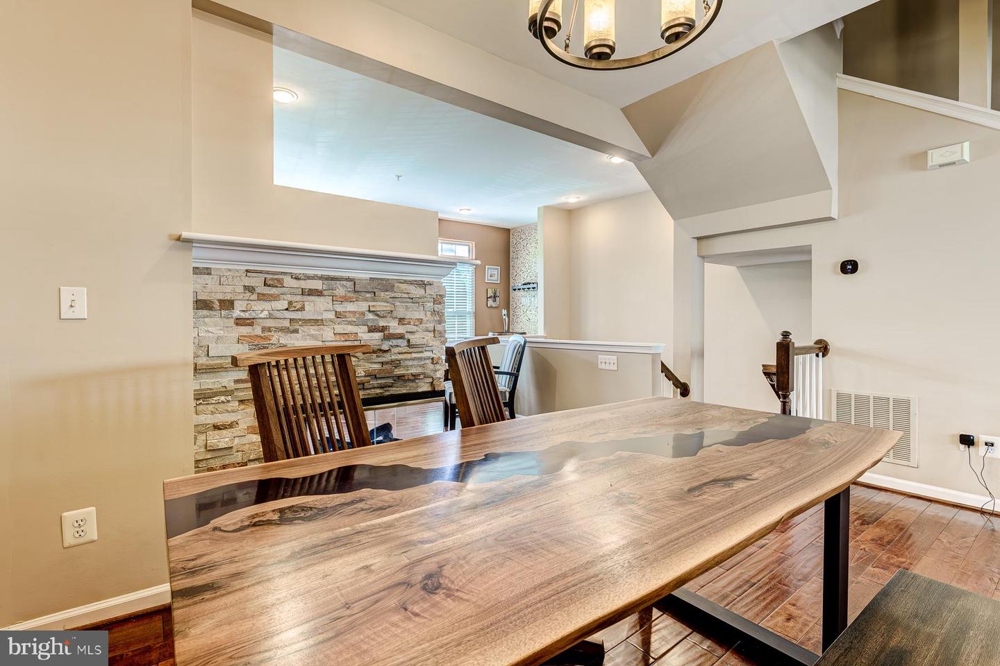 938 Harrison Cir