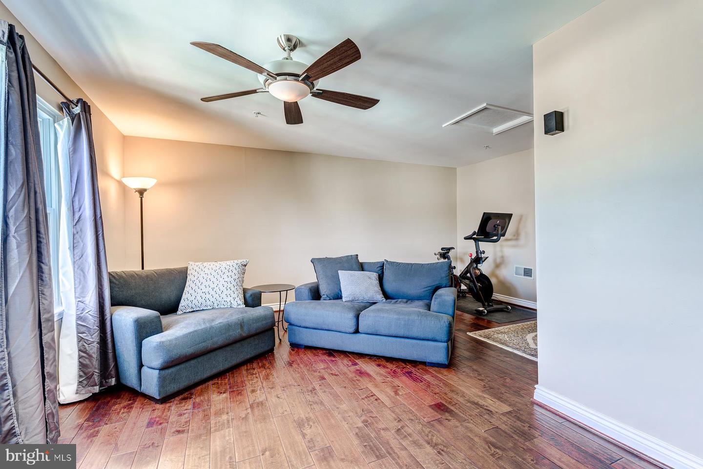 938 Harrison Cir
