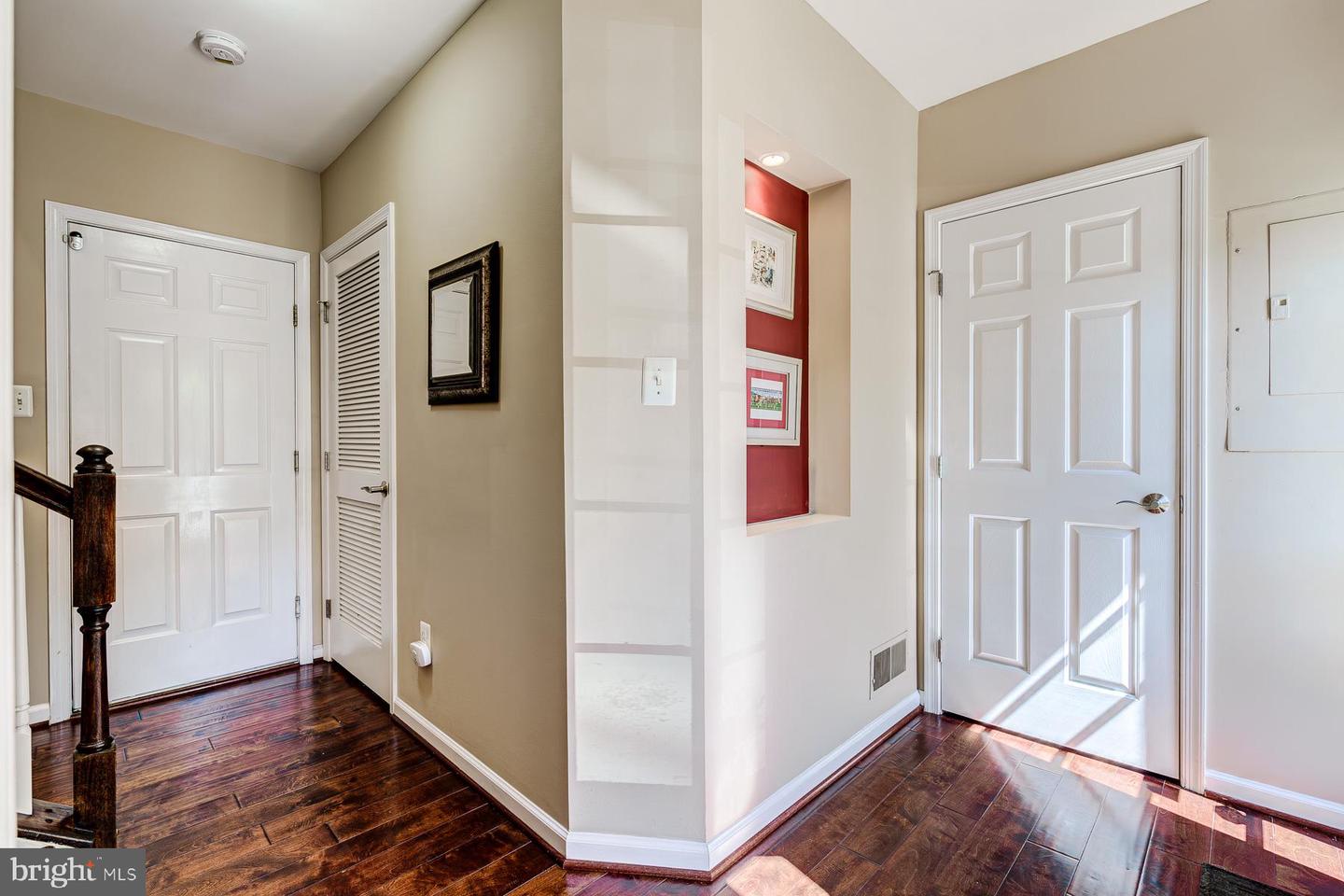 938 Harrison Cir