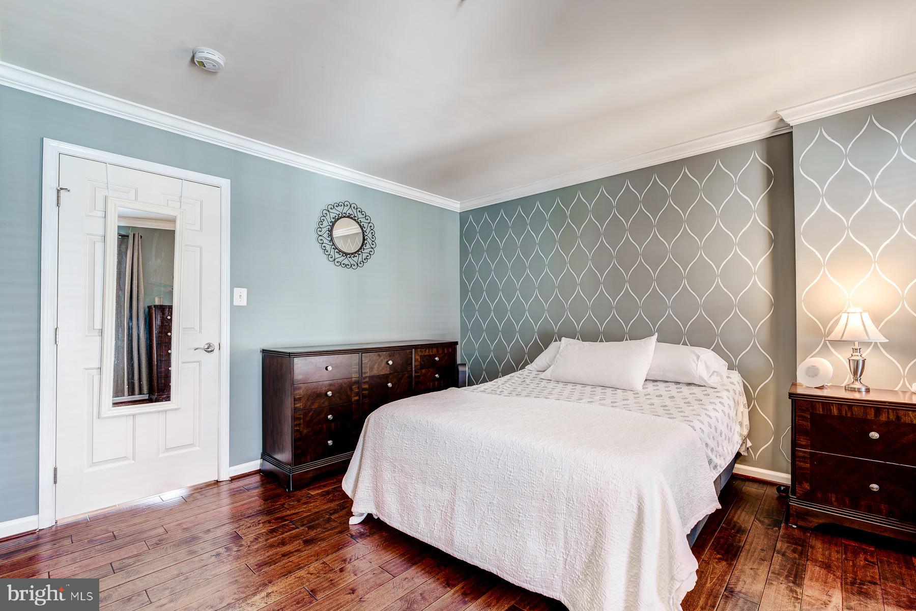 938 Harrison Cir