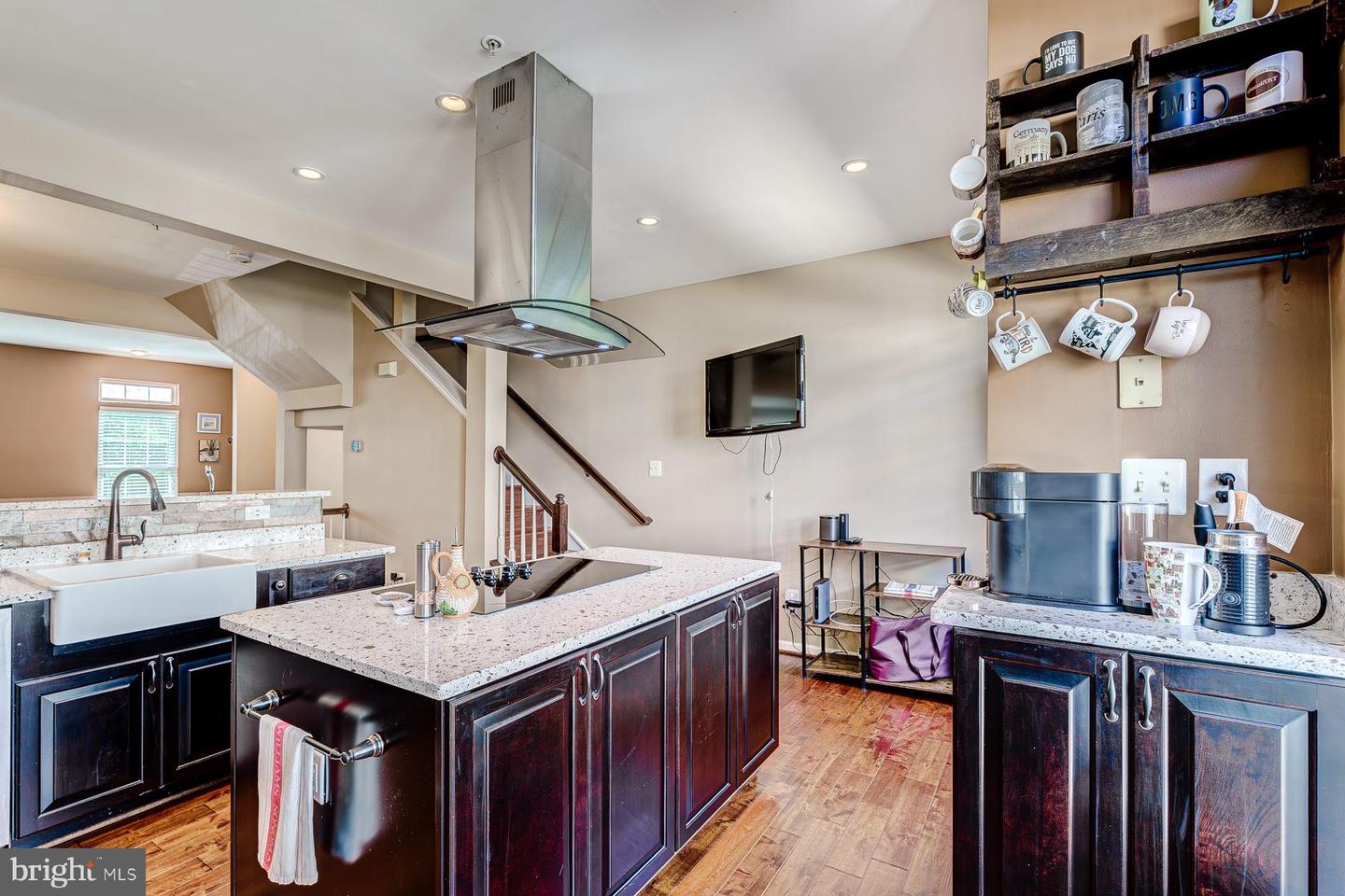 938 Harrison Cir