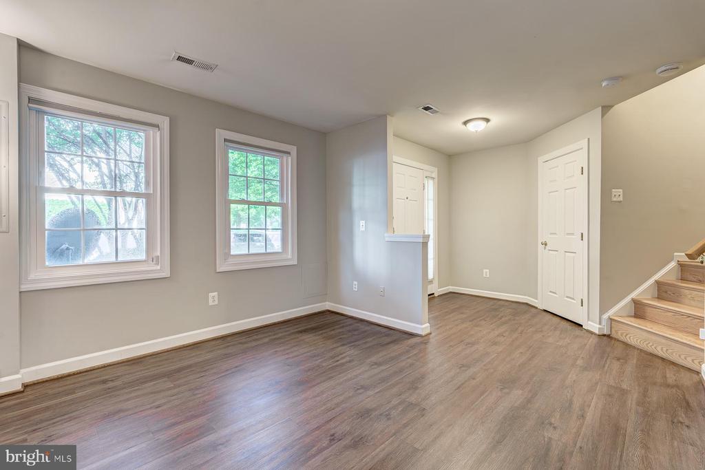 904 Harrison Cir