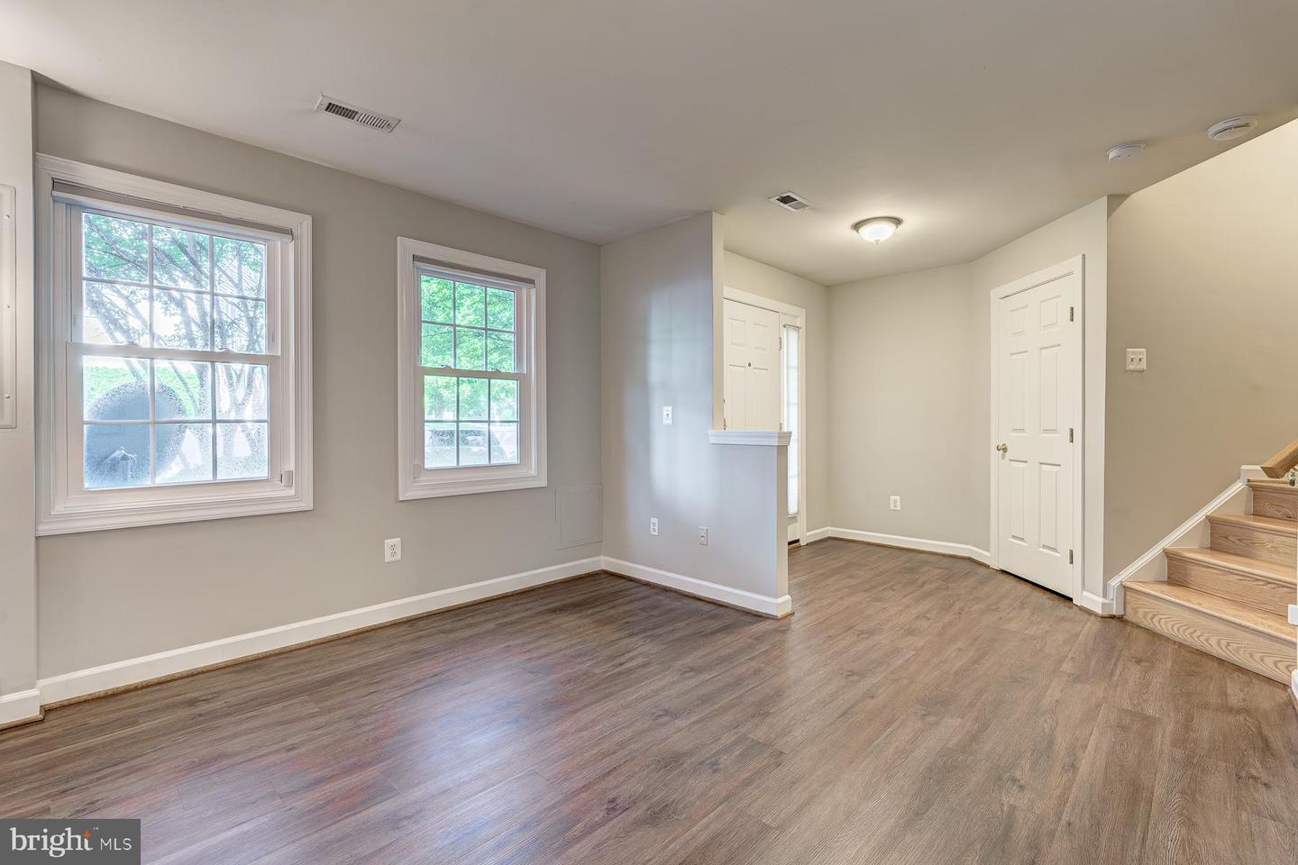904 Harrison Cir
