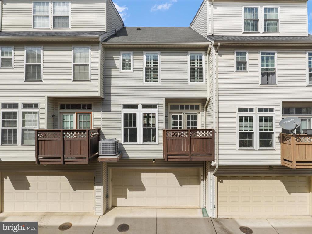 1010 Harrison Cir
