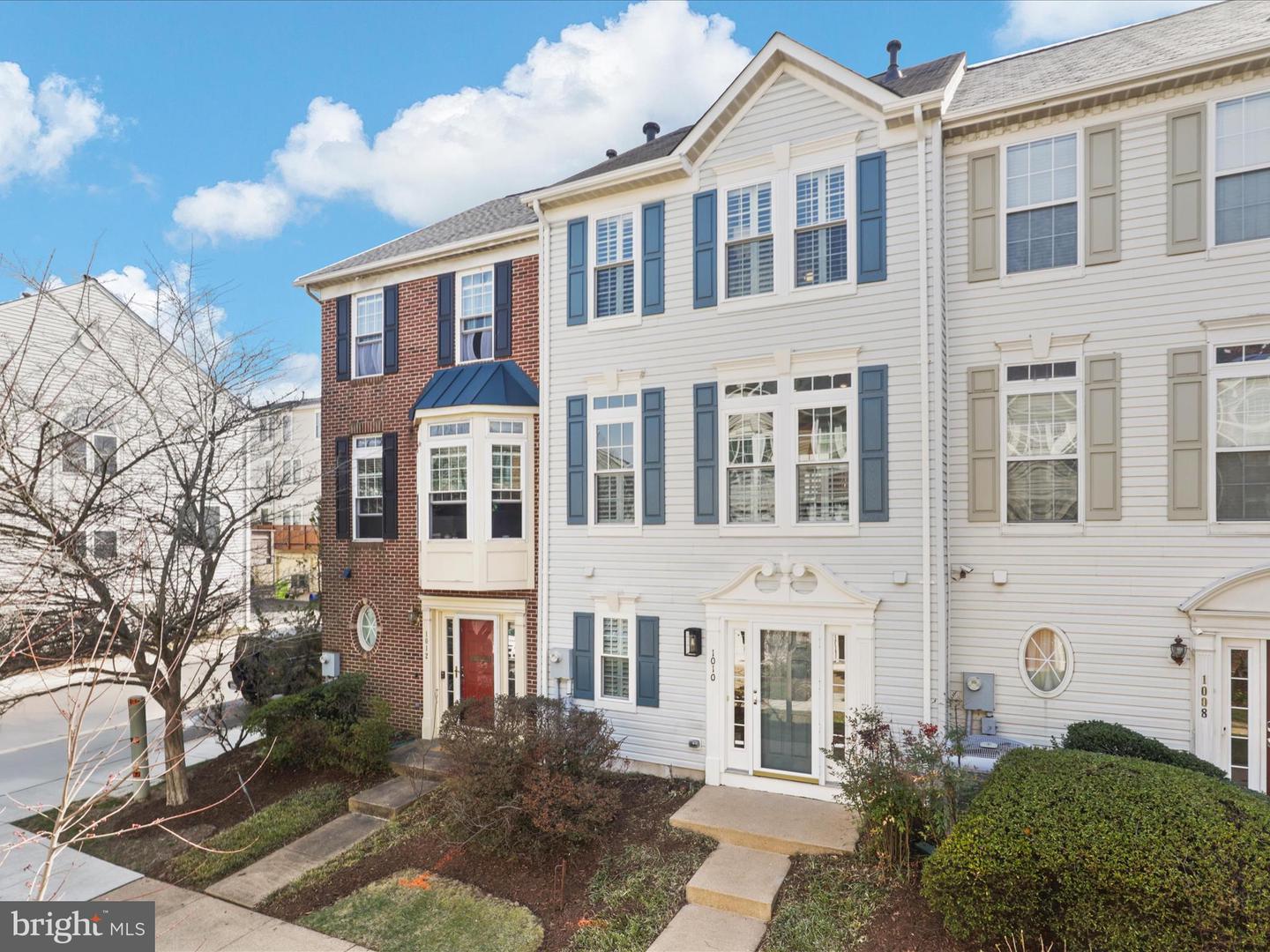1010 Harrison Cir