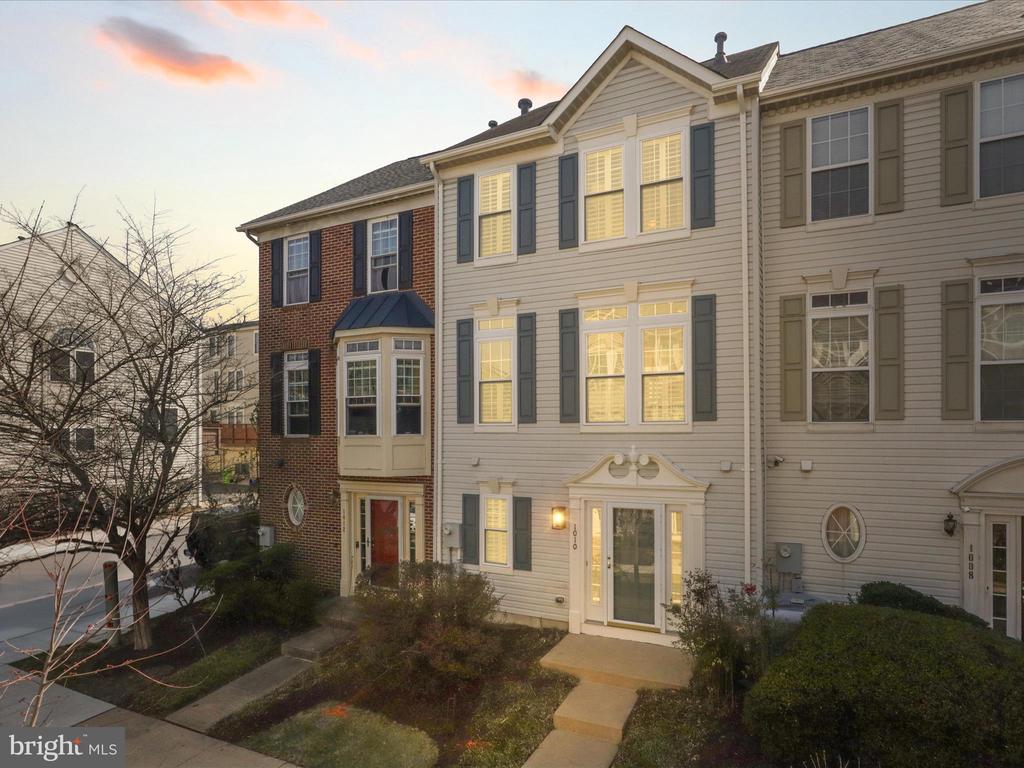 1010 Harrison Cir