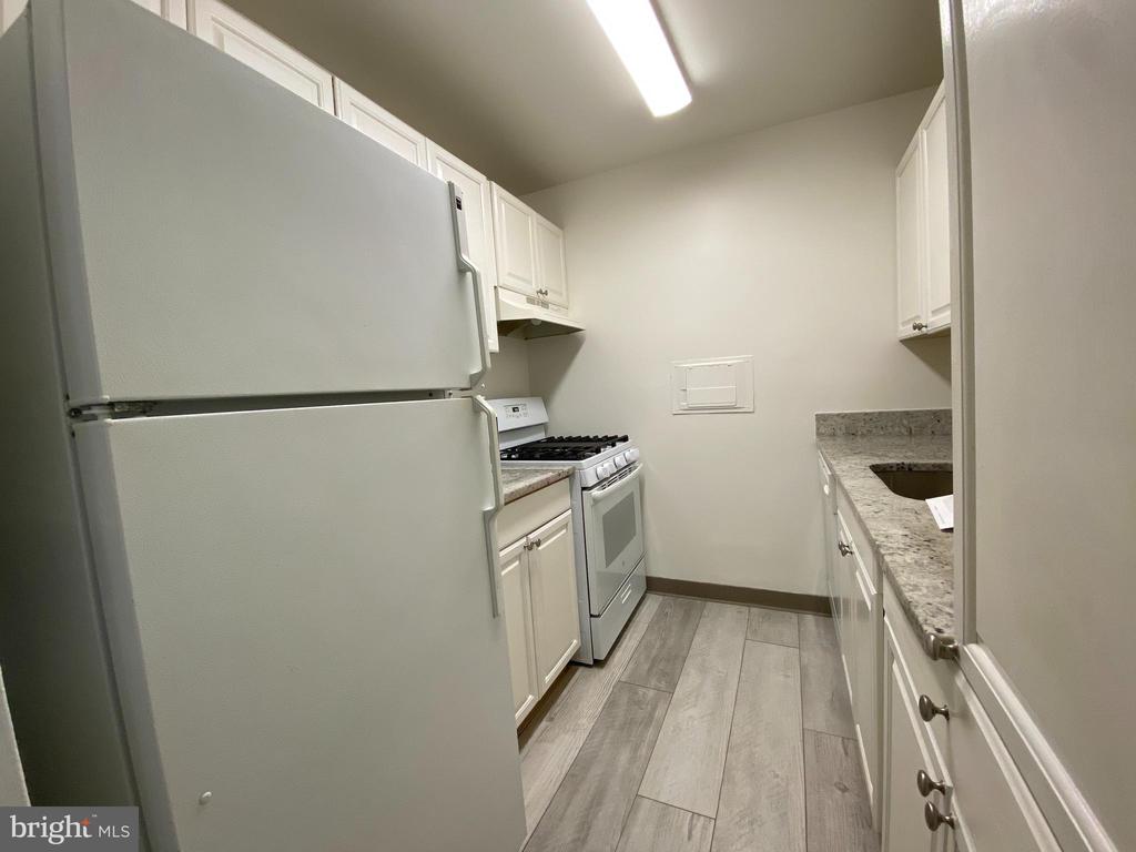 301 BEAUREGARD ST N #122