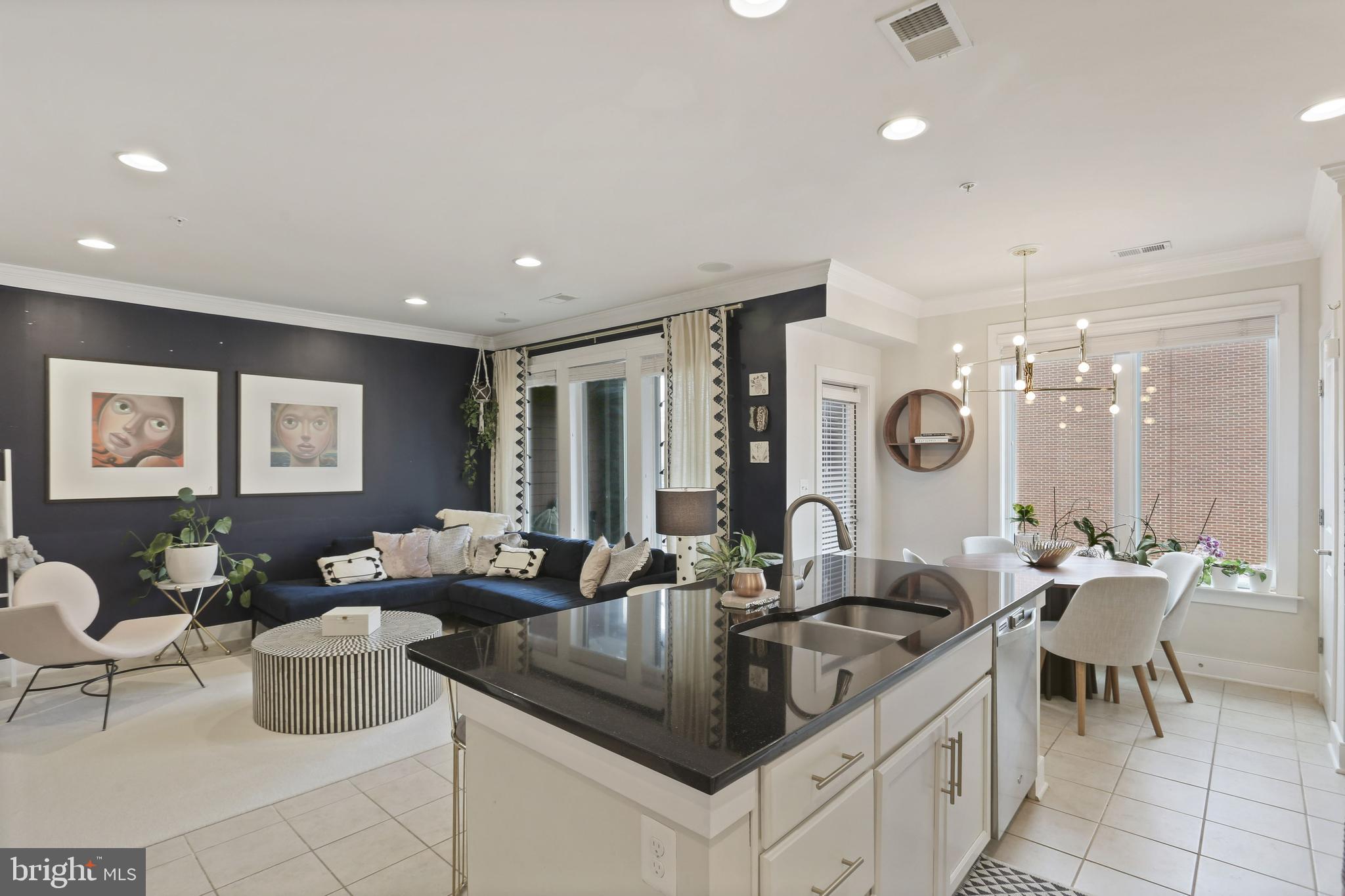 2117 RICHMOND HWY #102