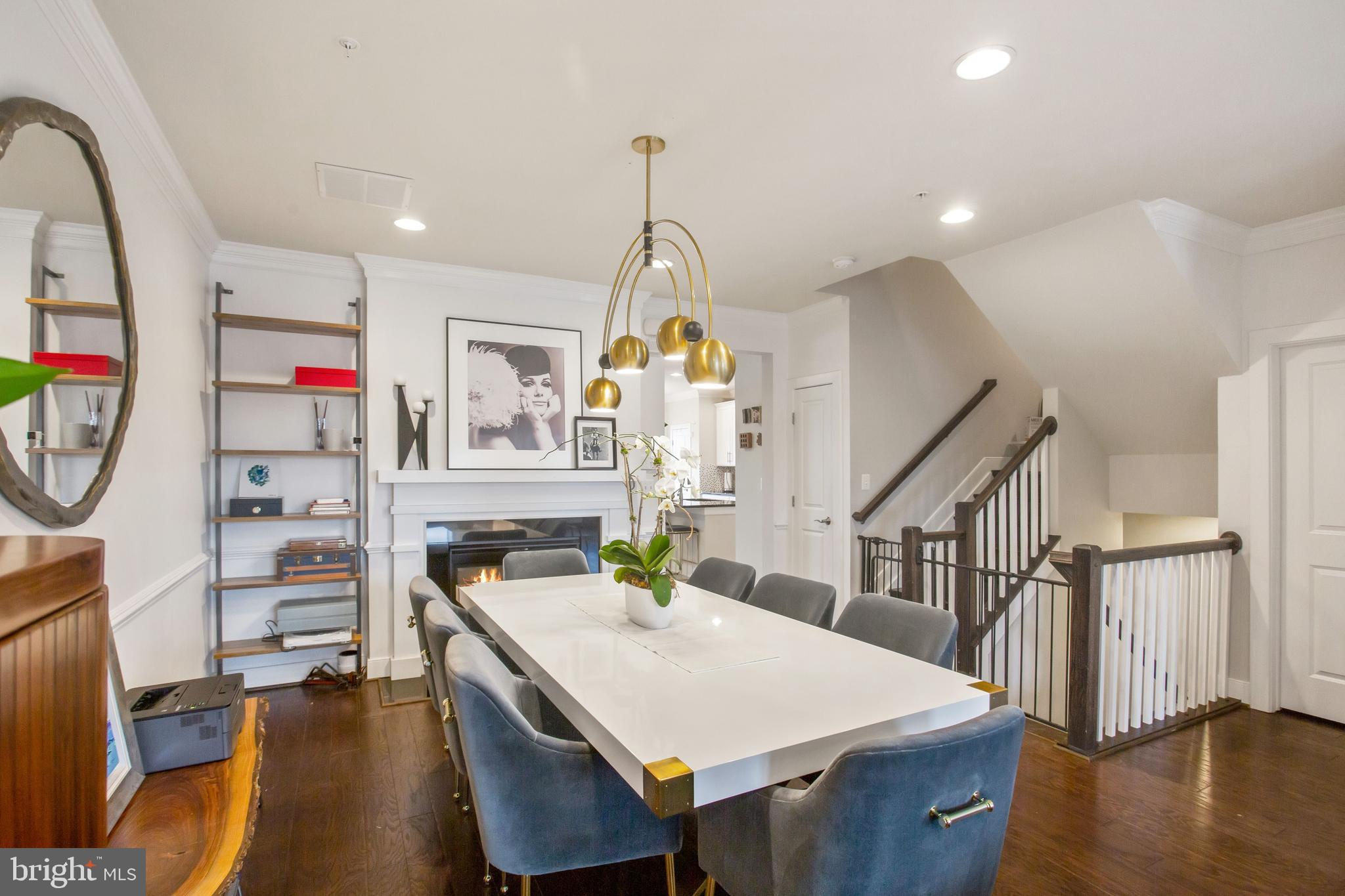 2117 RICHMOND HWY #102