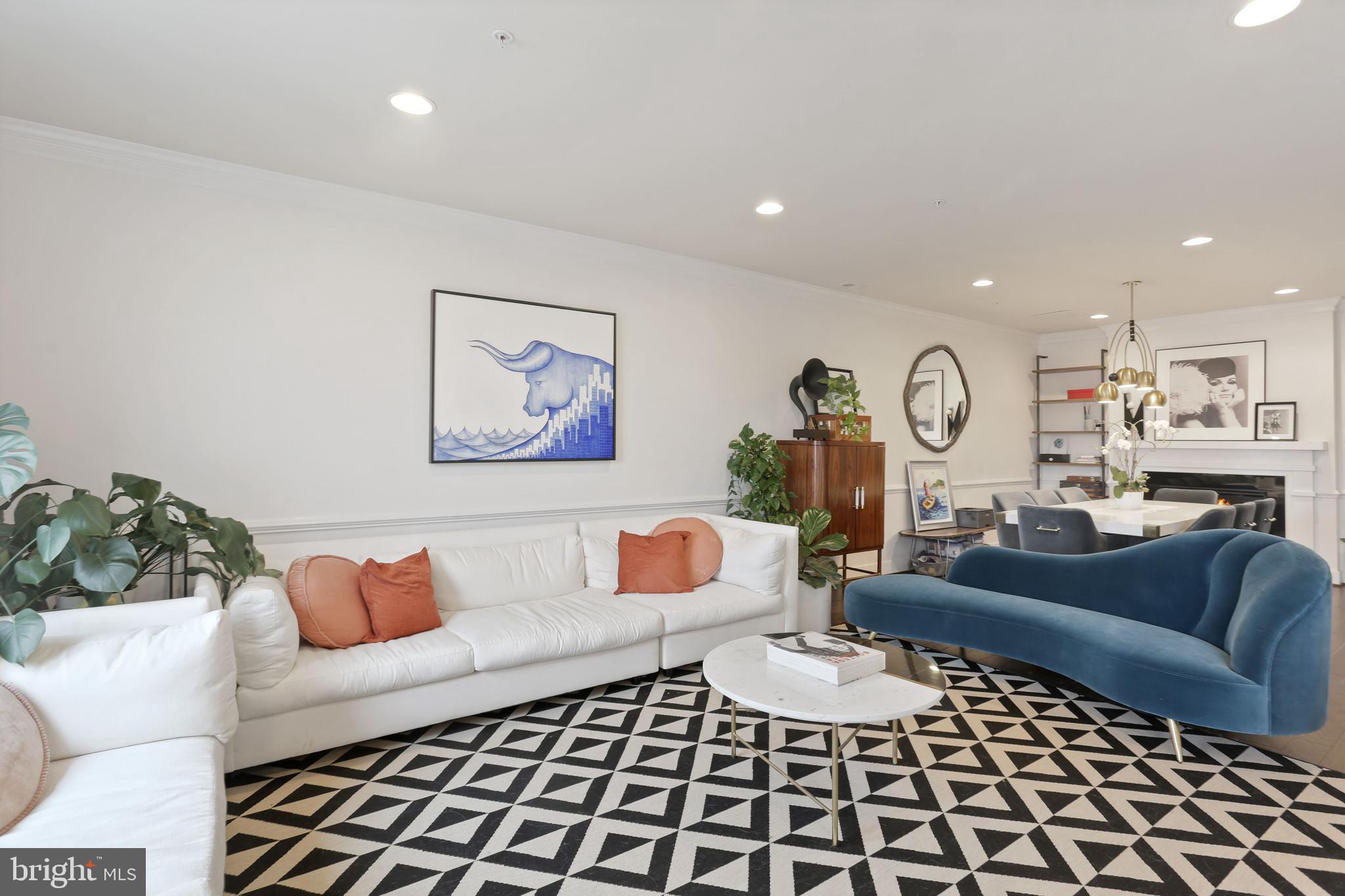 2117 RICHMOND HWY #102