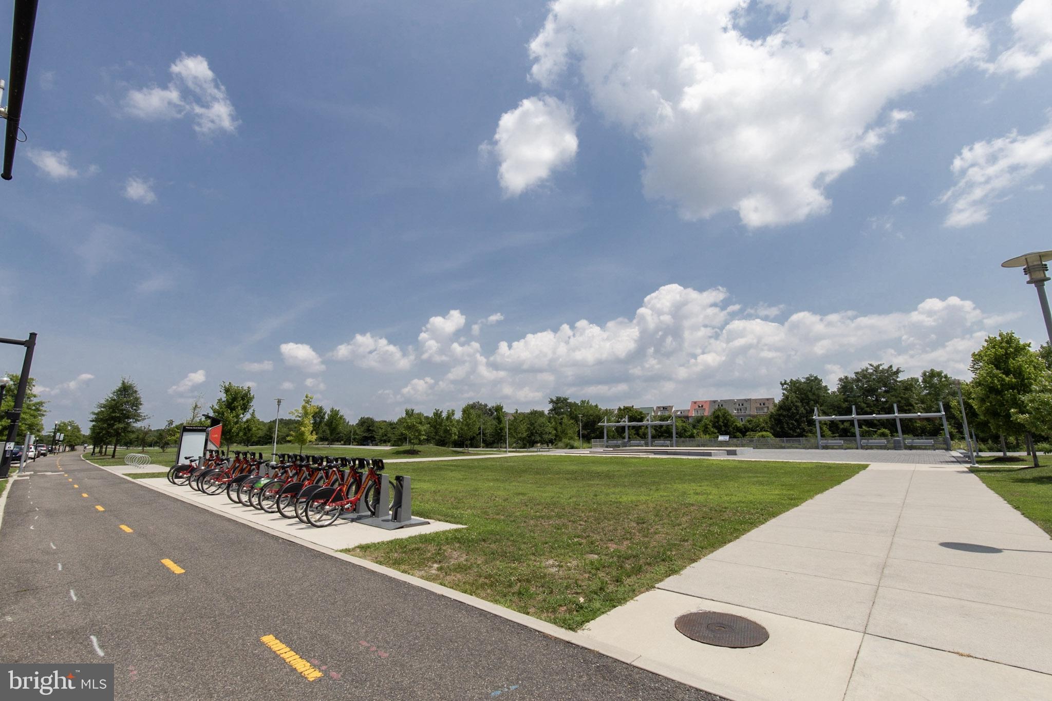 2117 RICHMOND HWY #102