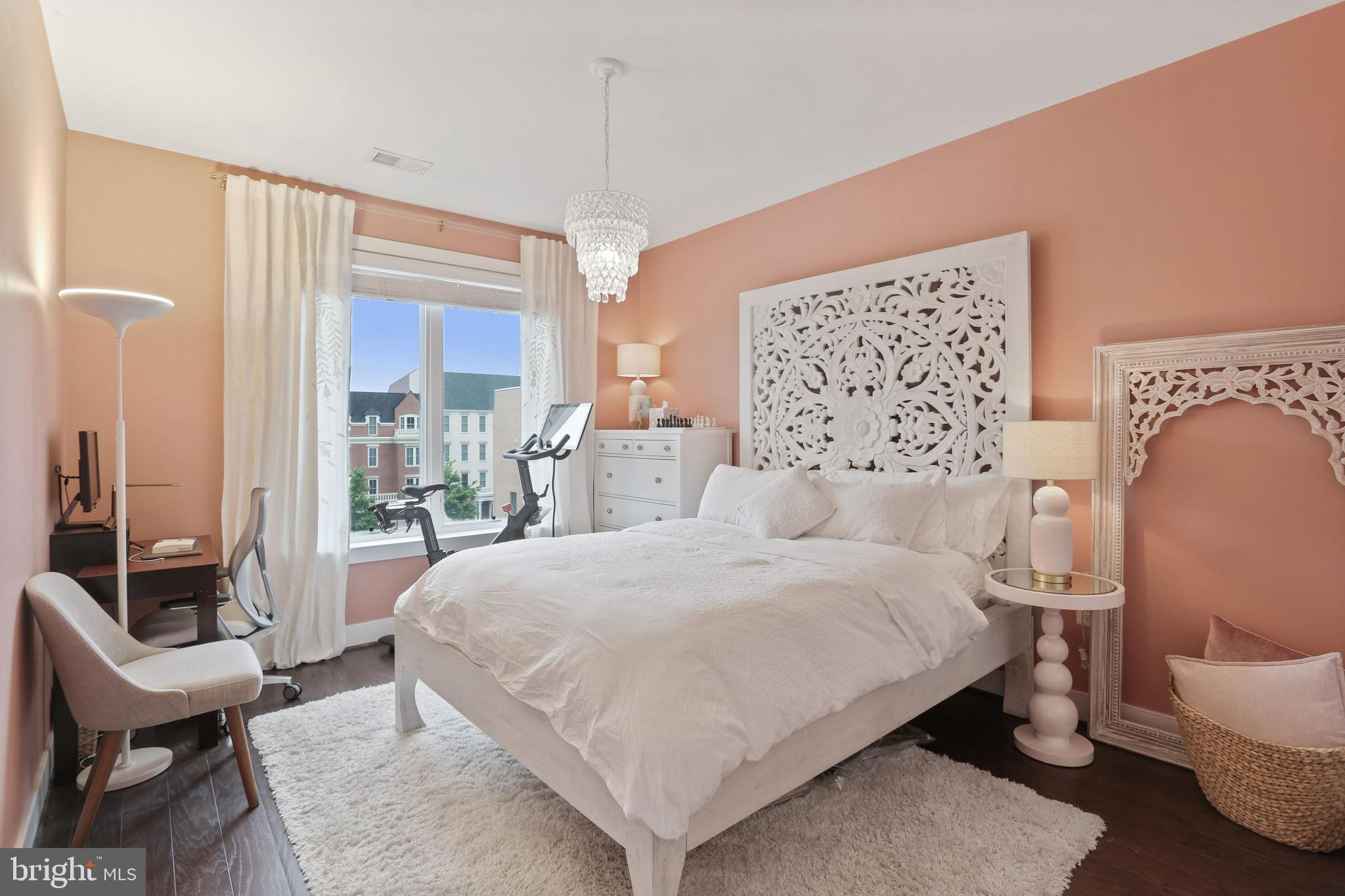 2117 RICHMOND HWY #102