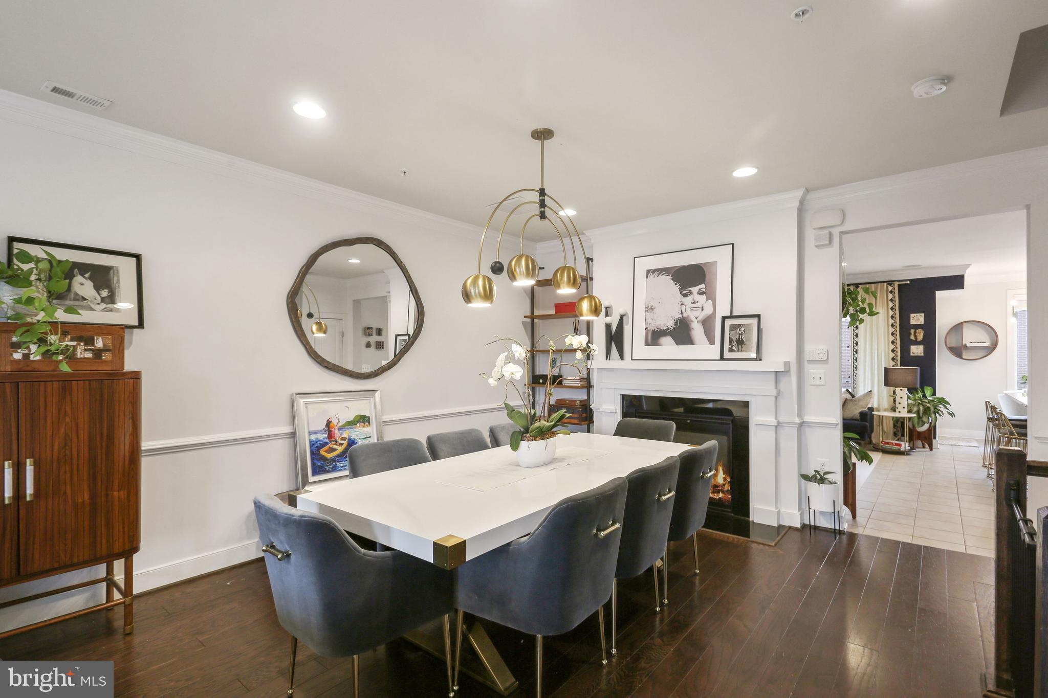 2117 RICHMOND HWY #102