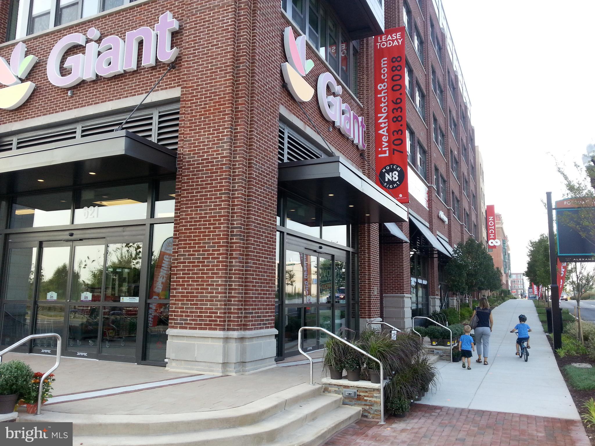 2117 RICHMOND HWY #102