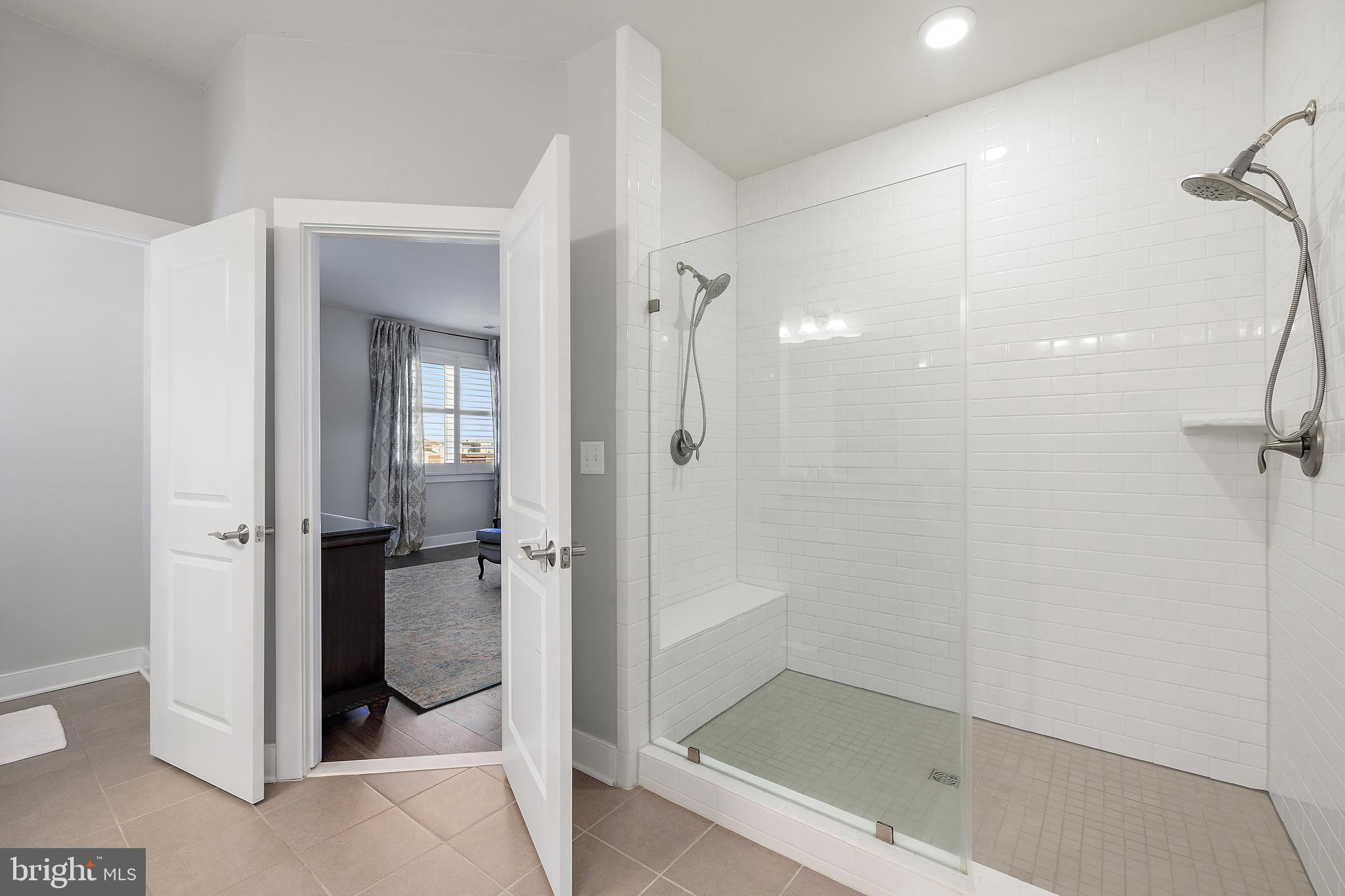 621 BLUEMONT AVE