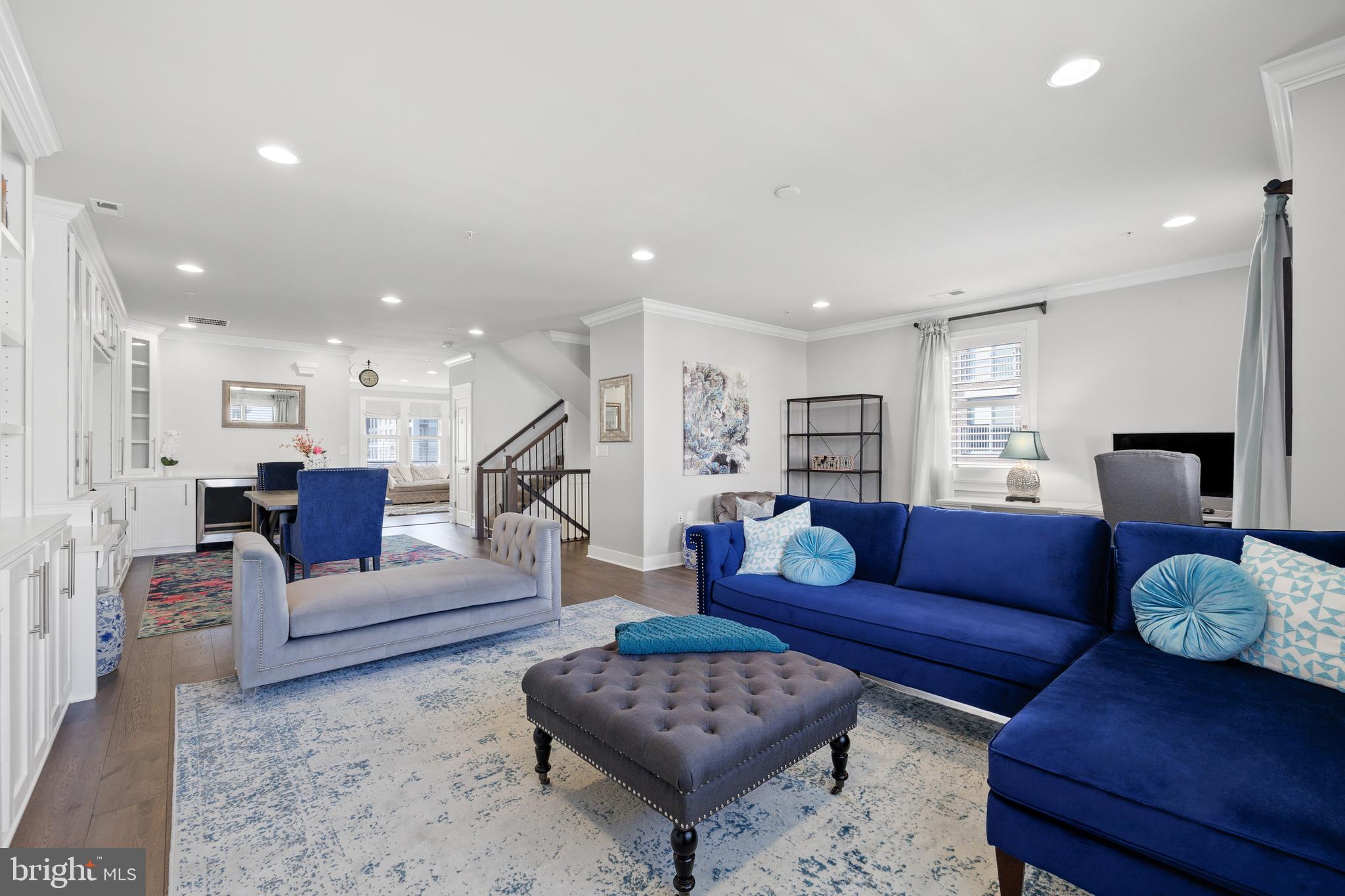 621 BLUEMONT AVE