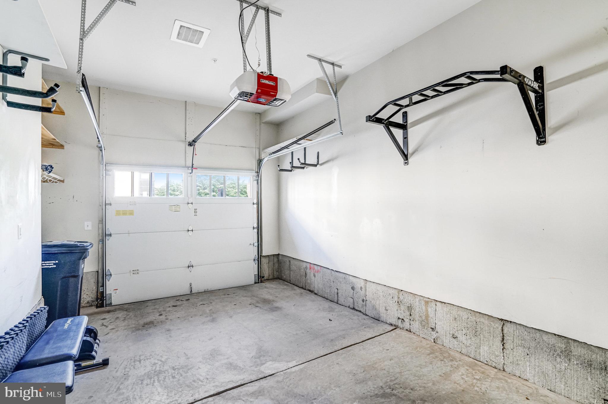 621 BLUEMONT AVE