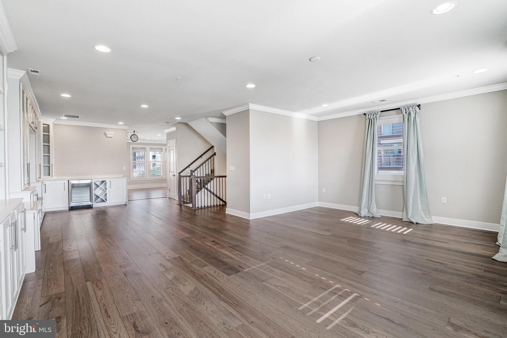 621 BLUEMONT AVE