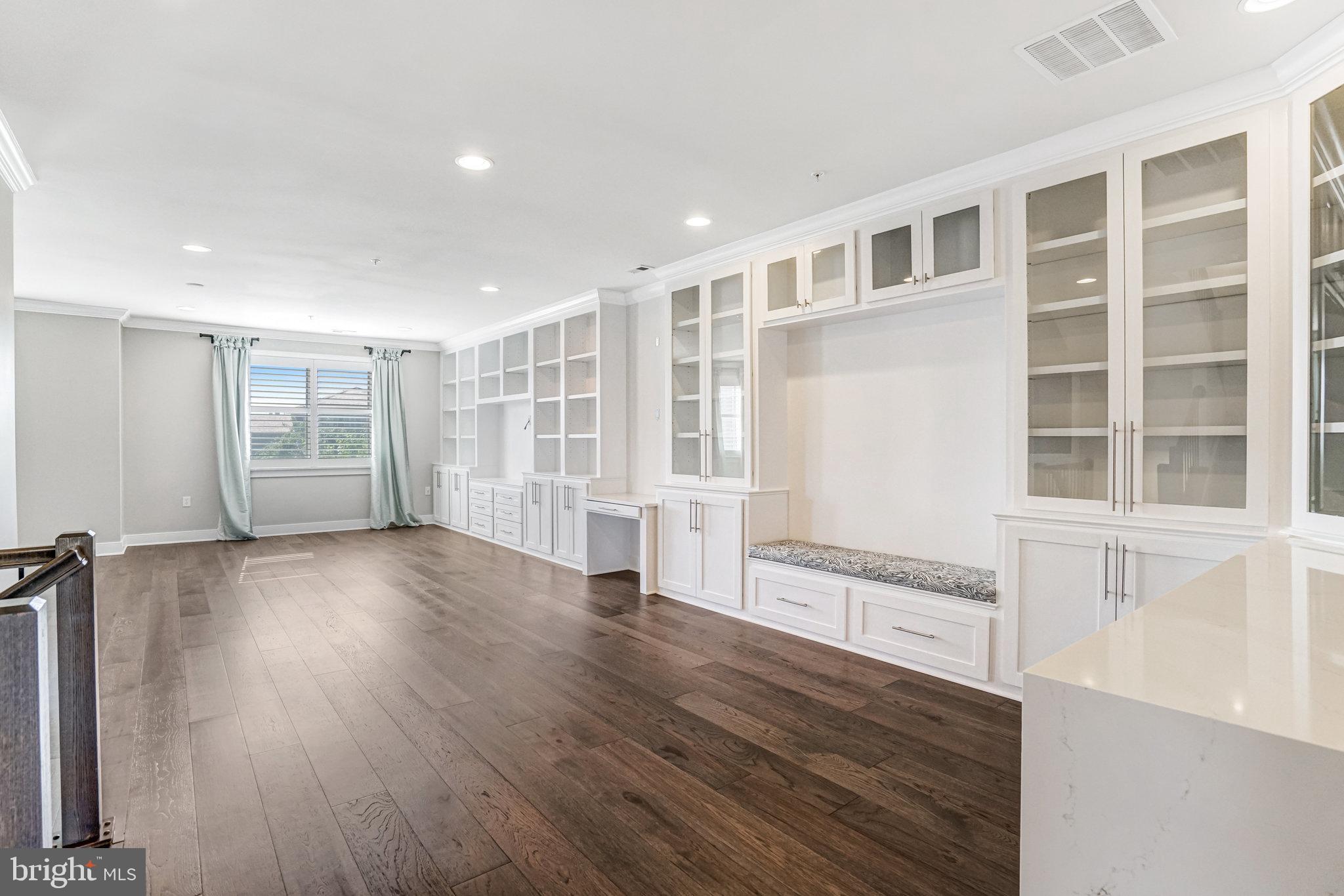 621 BLUEMONT AVE