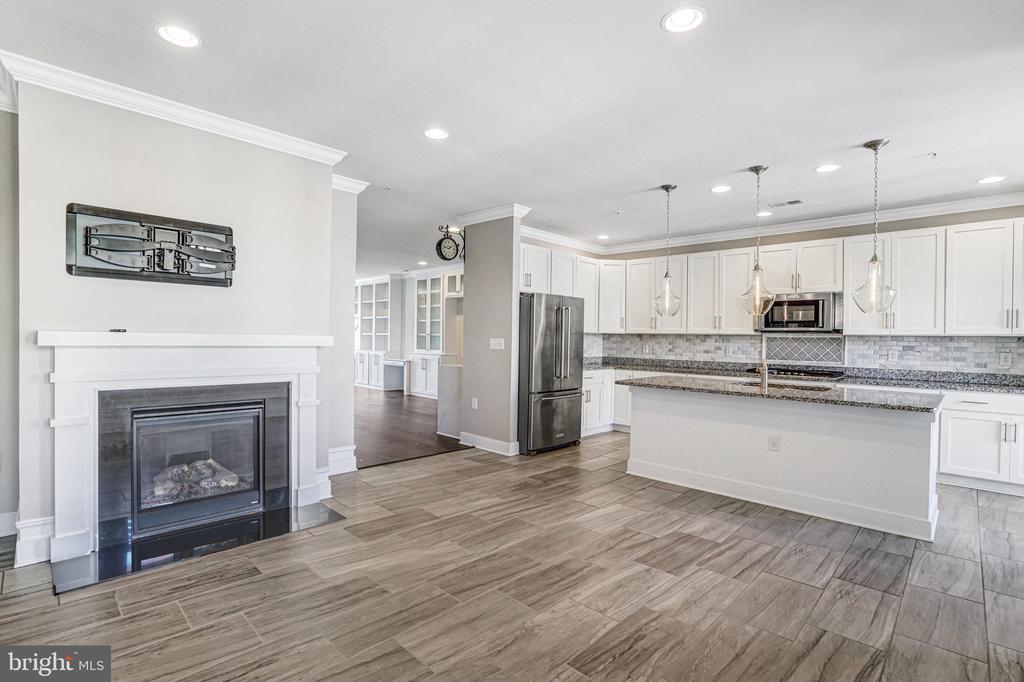 621 BLUEMONT AVE
