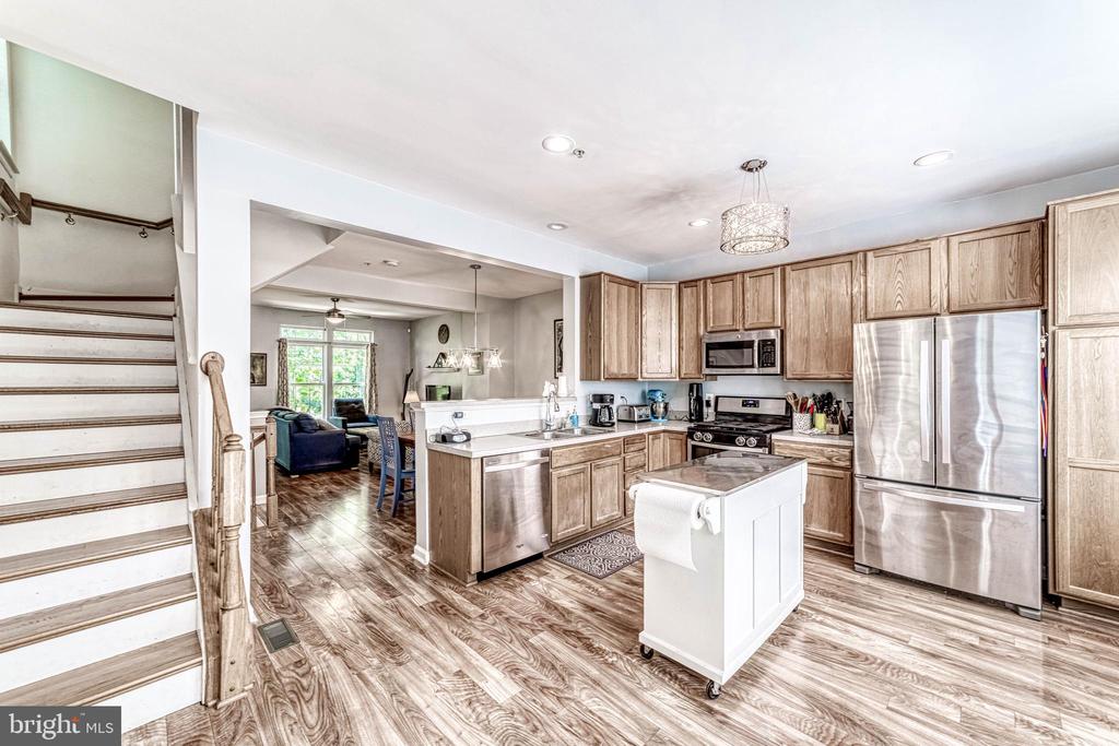 5807 PEARSON LANE