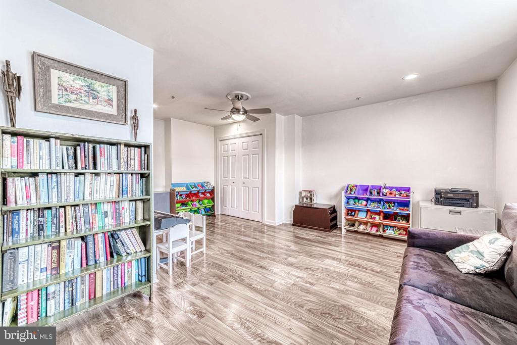 5807 PEARSON LANE